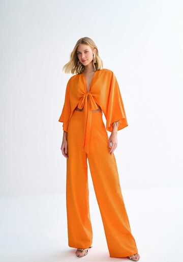 Blusa Manga 3/4 Transpassada em Jacquard com Amarração, LARANJA NASTURZIO. Blusa Manga 3/4 Transpassada em Jacquard com Amarração, LARANJA NASTURZIO, large.