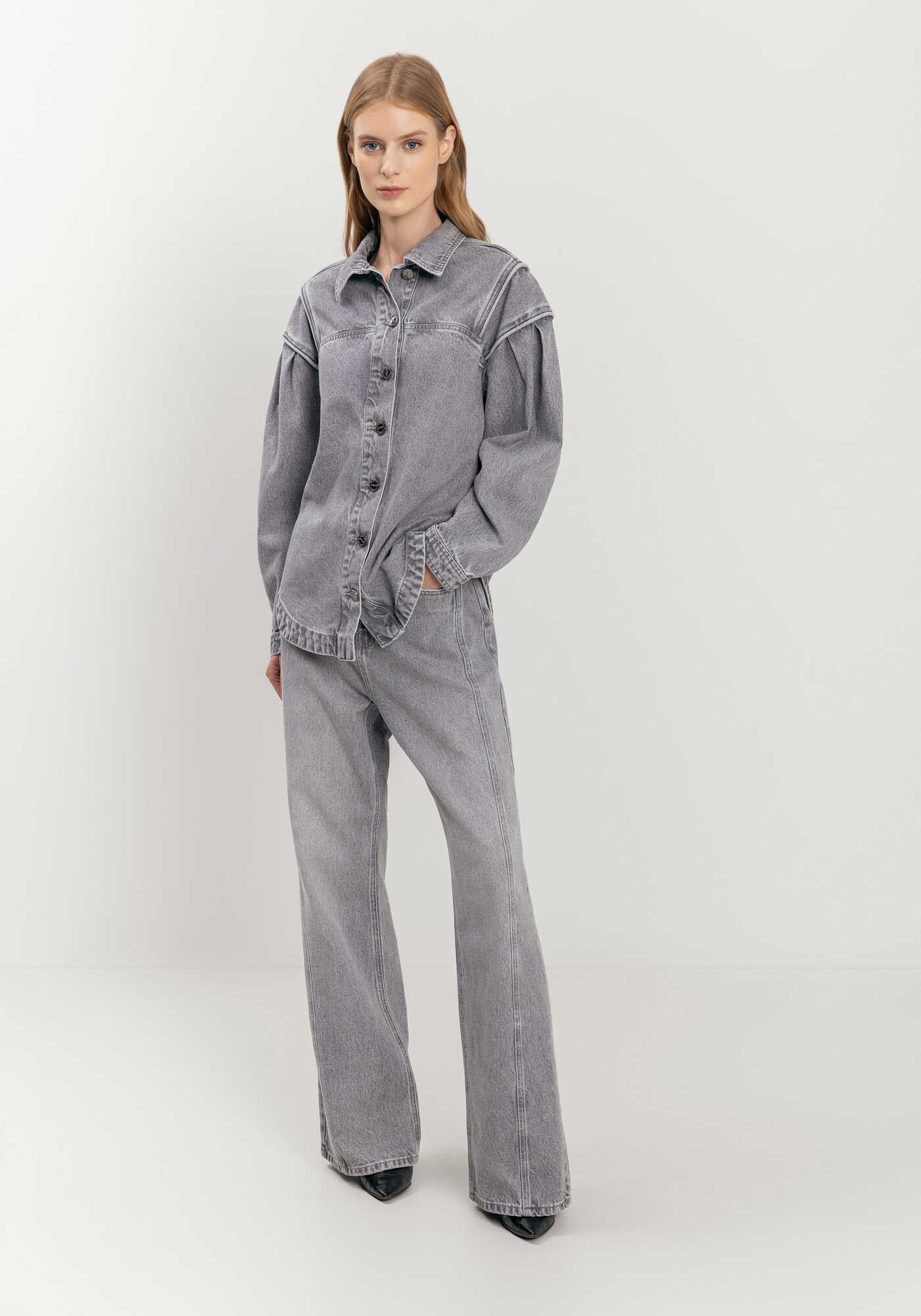 Jaqueta Jeans Com Gola e Bot&otilde;es Denim Gray, CINZA, large.