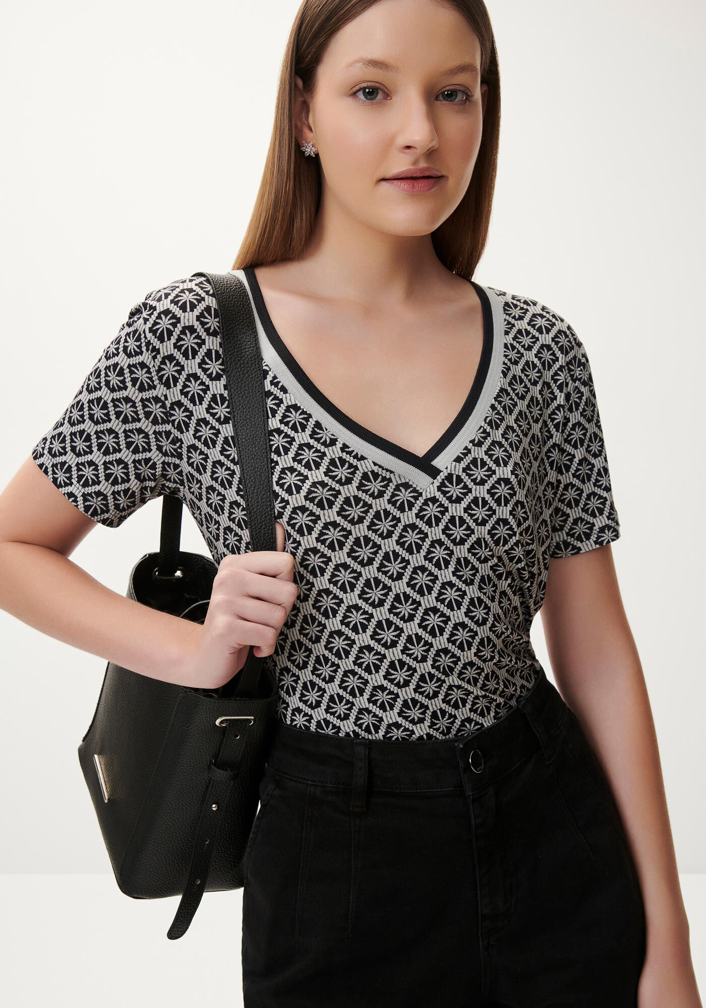 Blusa Estampada em Malha Viscose com Decote V, , large.