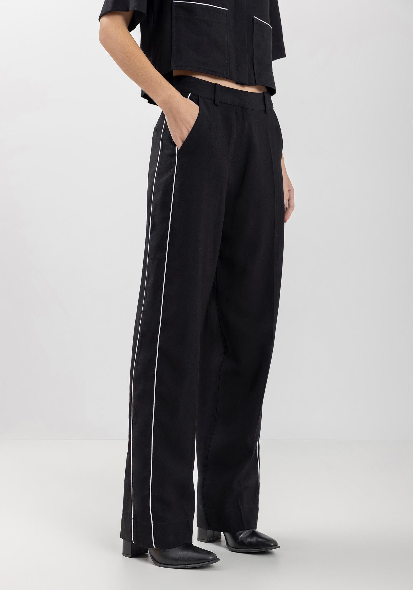 Cal&ccedil;a Reta Alfaiataria Com Cintura Alta E Listras Laterais, , large.