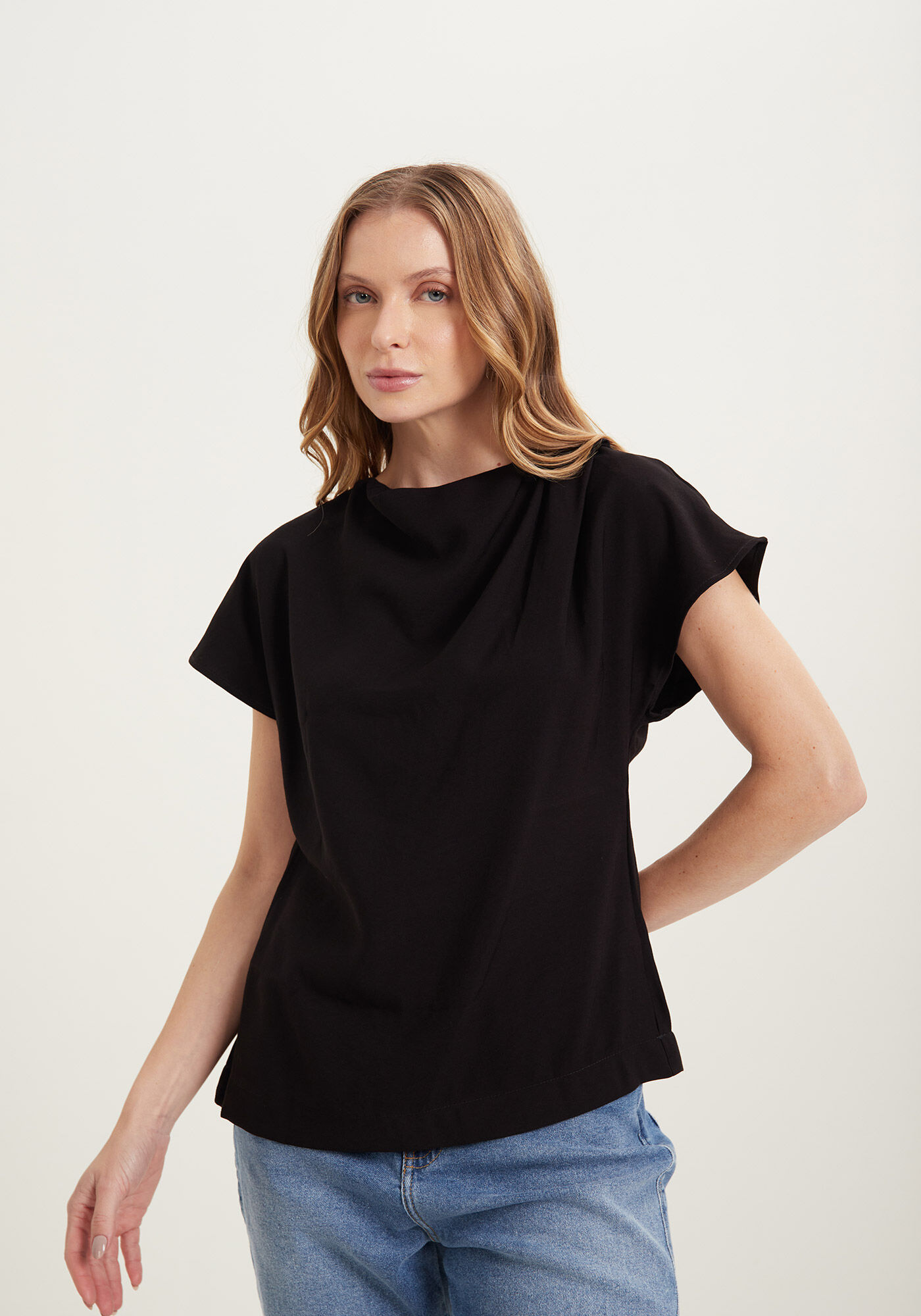 Blusa De Mangas Curtas Em Alfaiataria Com Z&iacute;per Posterior, , large.