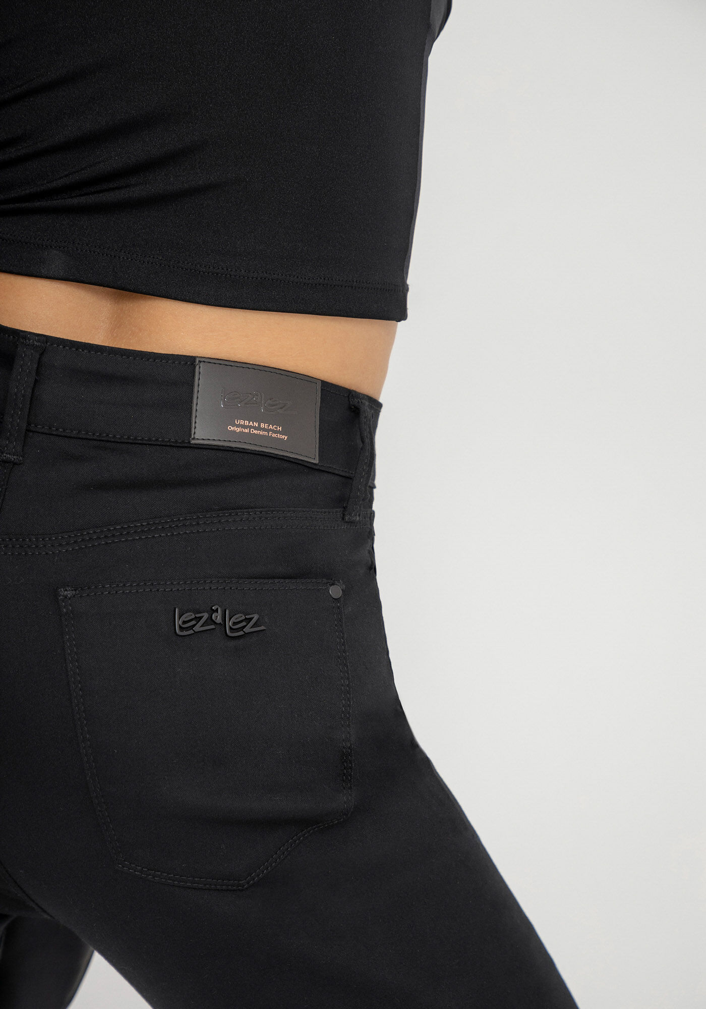 Cal&ccedil;a Jeans Skinny Super Alta Ever Black, , large.