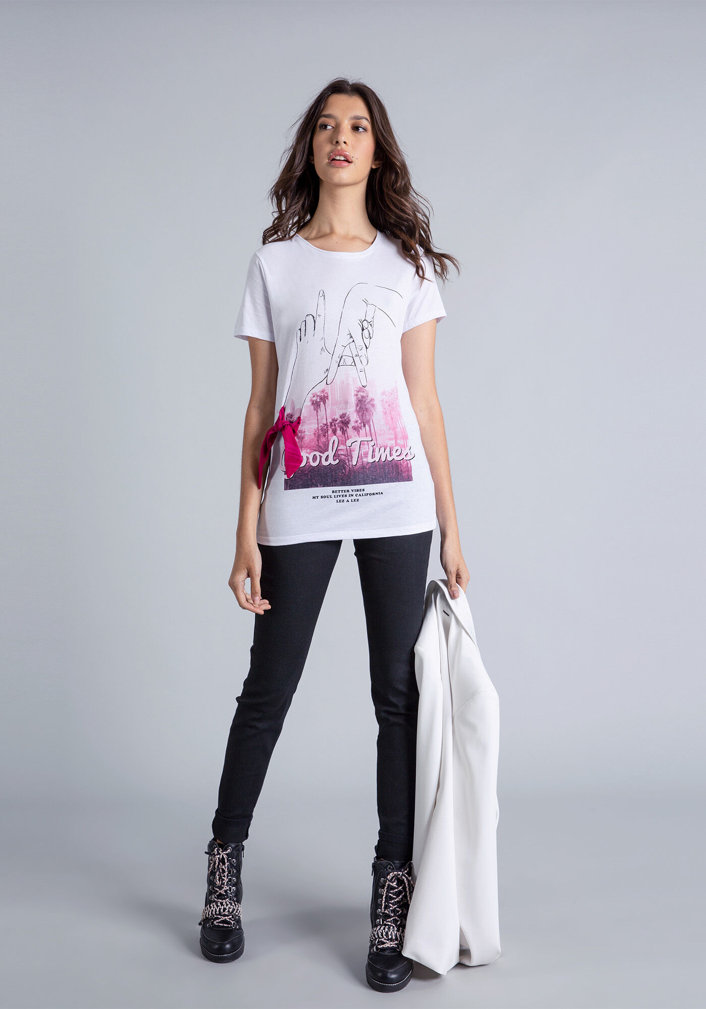 Blusa Recorte La&ccedil;o Estampa Long Beach, , large.