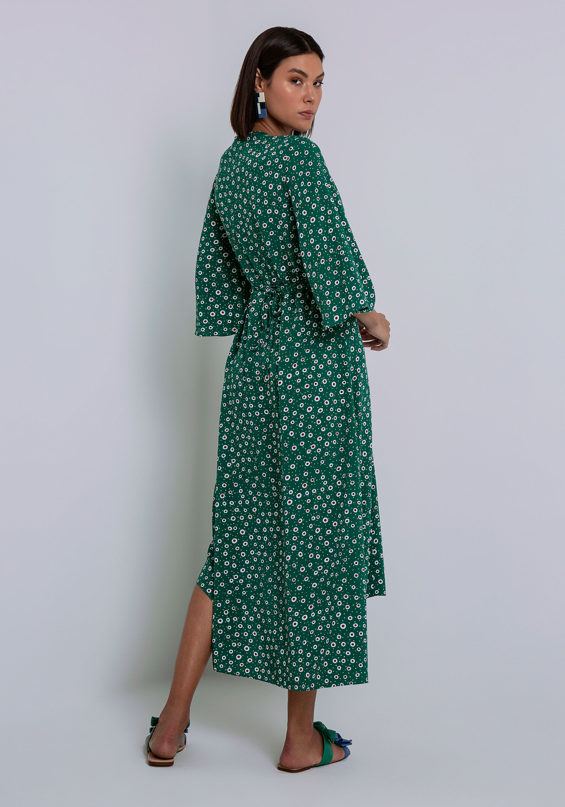 Vestido Midi em Viscose com Mangas Amplas, CAVALO MARINHO. Vestido Midi em Viscose com Mangas Amplas, CAVALO MARINHO, large.