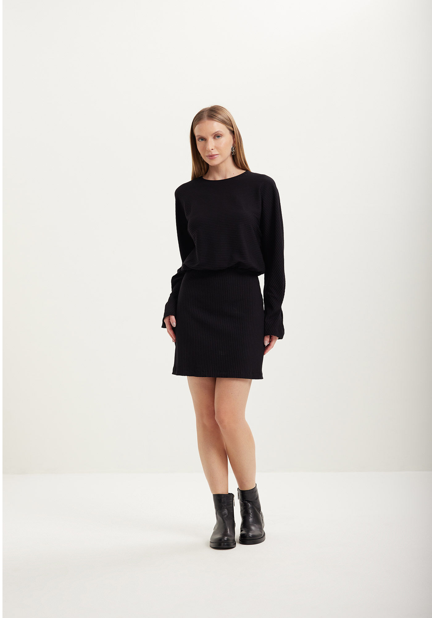 Vestido Curto De Manga Longa Em Malha Canelada De Viscose, PRETO, large.