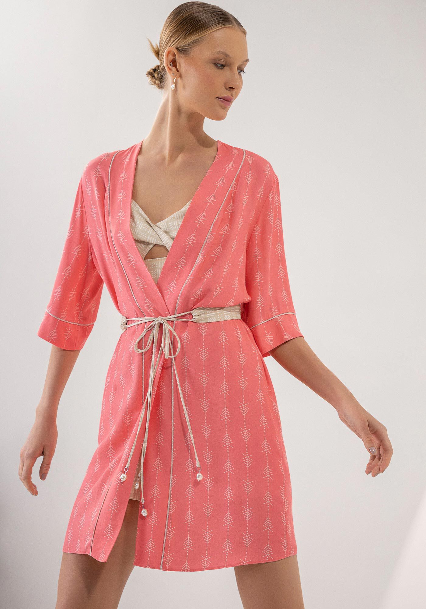 Kimono Alongado Estampado em Viscose com Cinto, FISH, large.