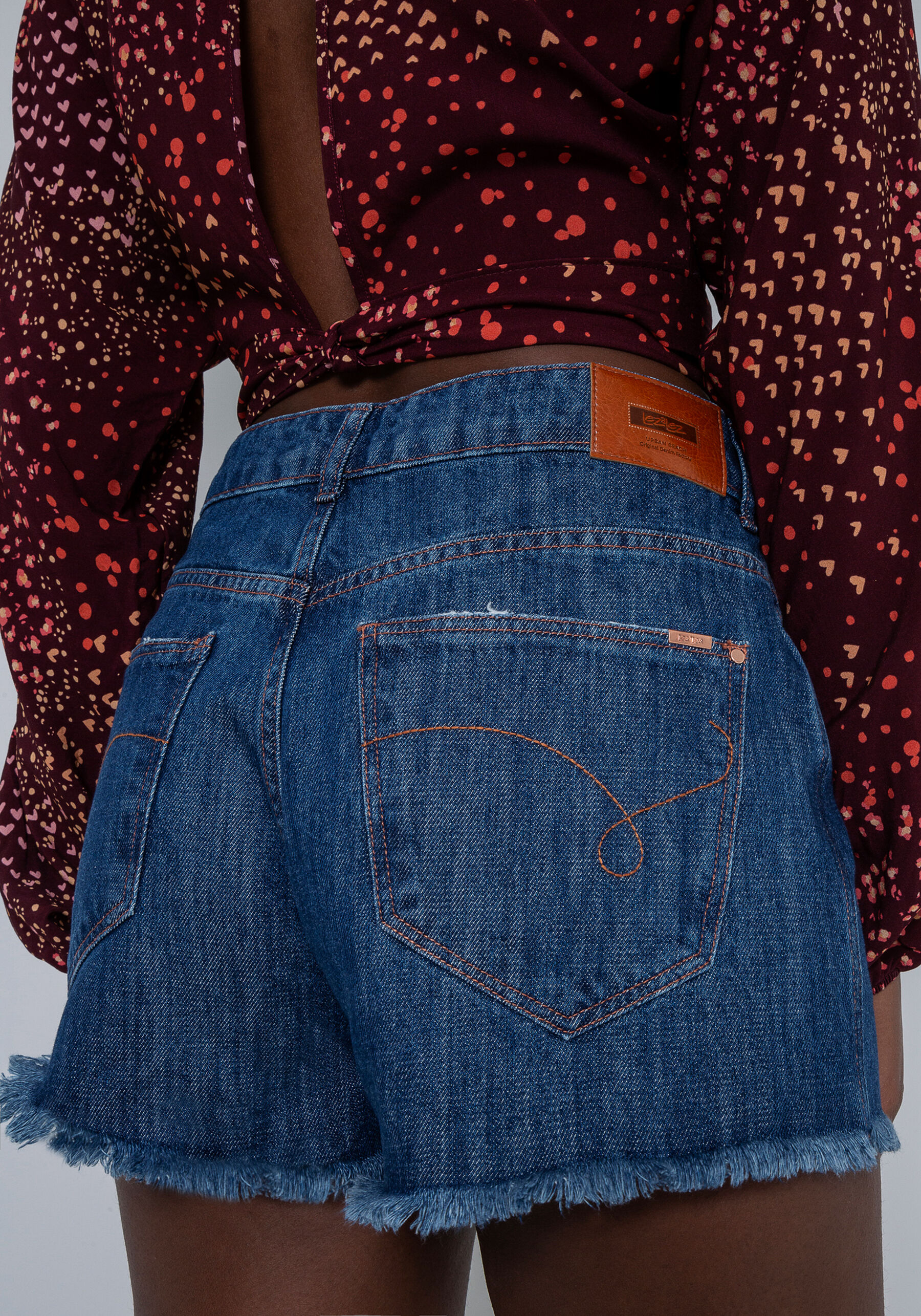 Shorts Jeans Miami Cintura Média, JEANS. Shorts Jeans Miami Cintura Média, JEANS, large.