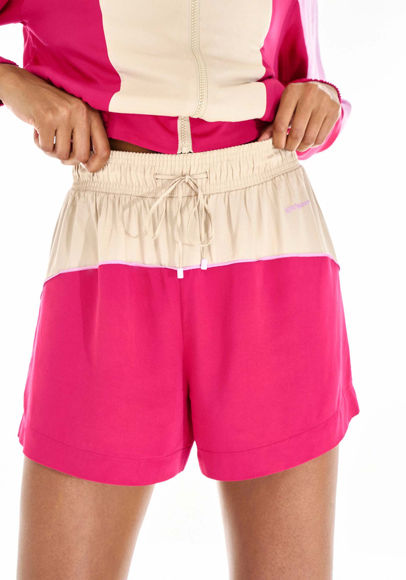 Shorts Cintura M&eacute;dia MOVE Fitness com Recortes Bicolor, , large.