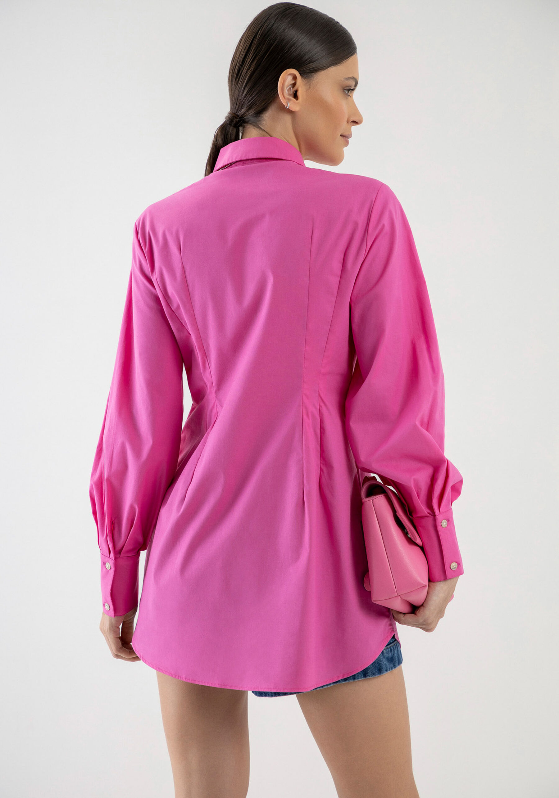 Camisa Manga Longa Alongada com Pregas, ROSA PINK BOOM. Camisa Manga Longa Alongada com Pregas, ROSA PINK BOOM, large.