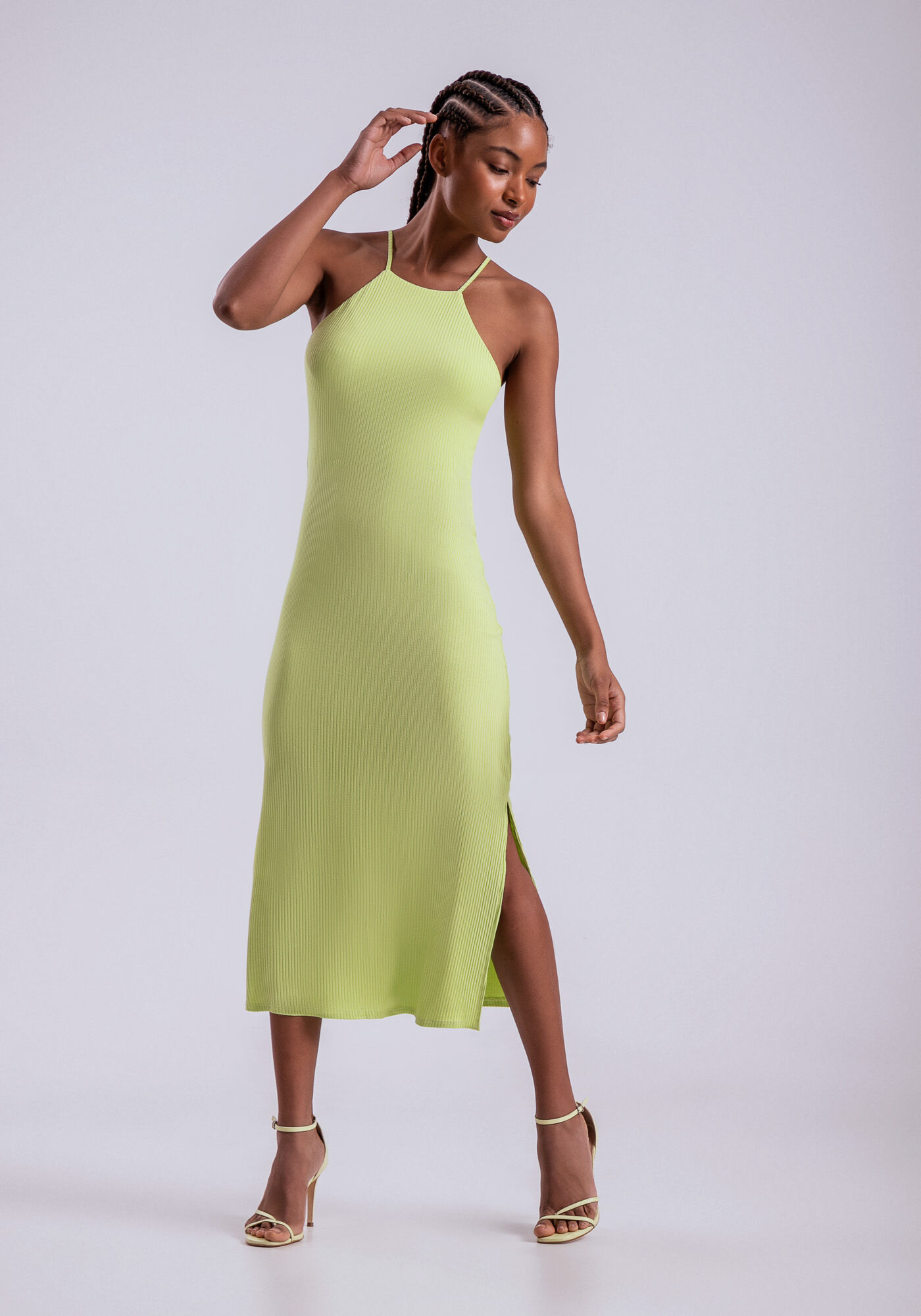Vestido Midi Canelado com Fenda Lez a Lez