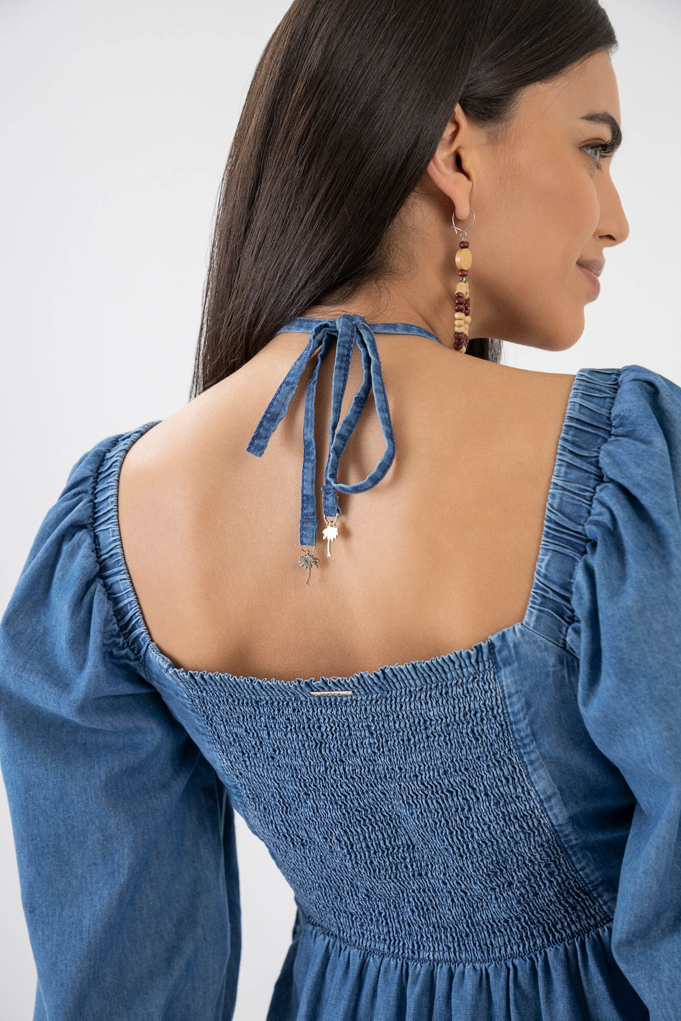 Vestidos jeans sales midi com manga