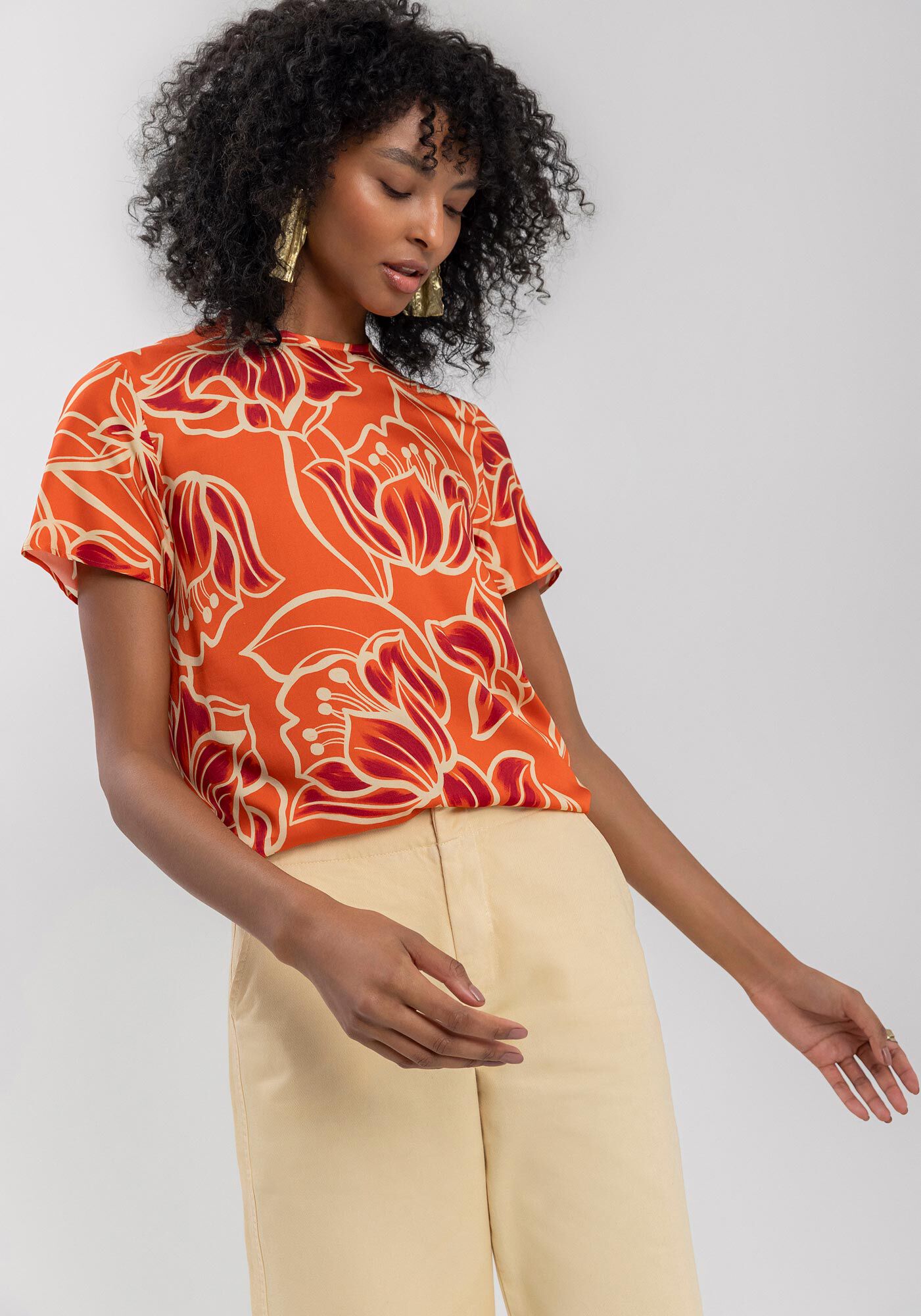 Blusa De Mangas Curtas Estampada Com Gola Redonda, , large.