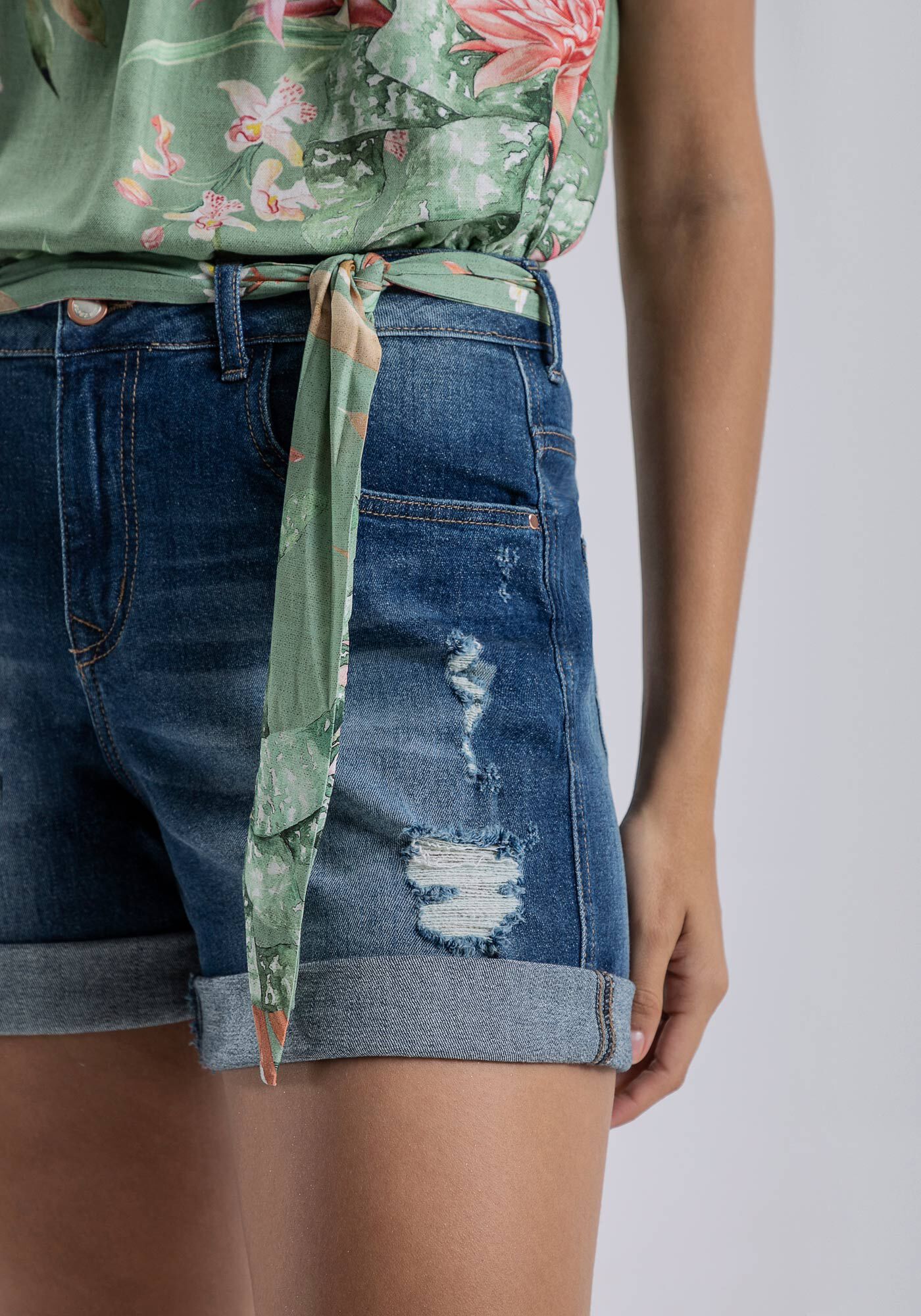 Bermuda Jeans Boyfriend Venice com Faixa, JEANS, large.