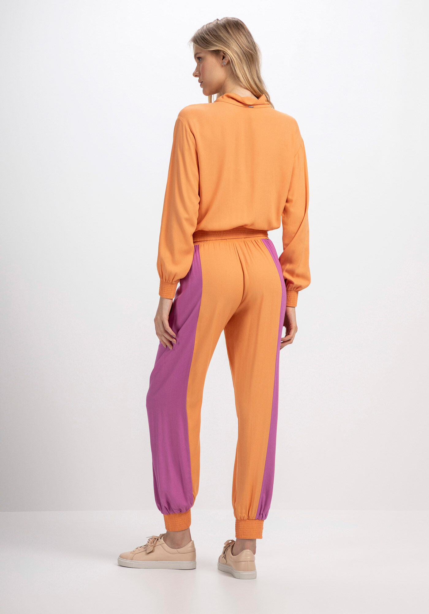 Blus&atilde;o Manga Longa em Crepe com Recortes, , large.