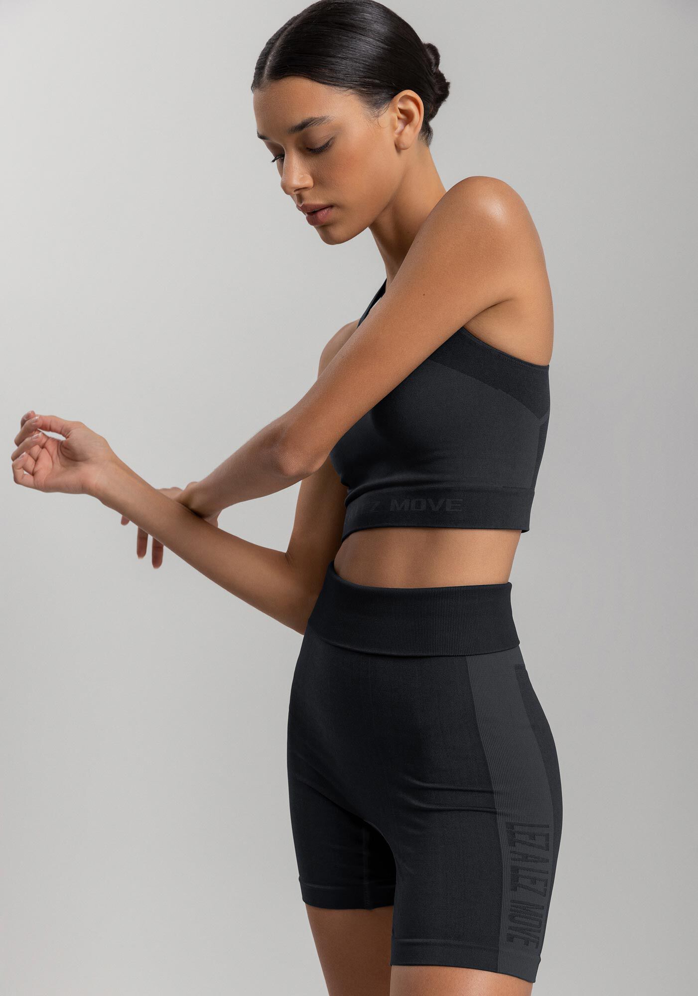 Bermuda Justa De Cintura Alta Em Malha Seamless Move, PRETO, large.