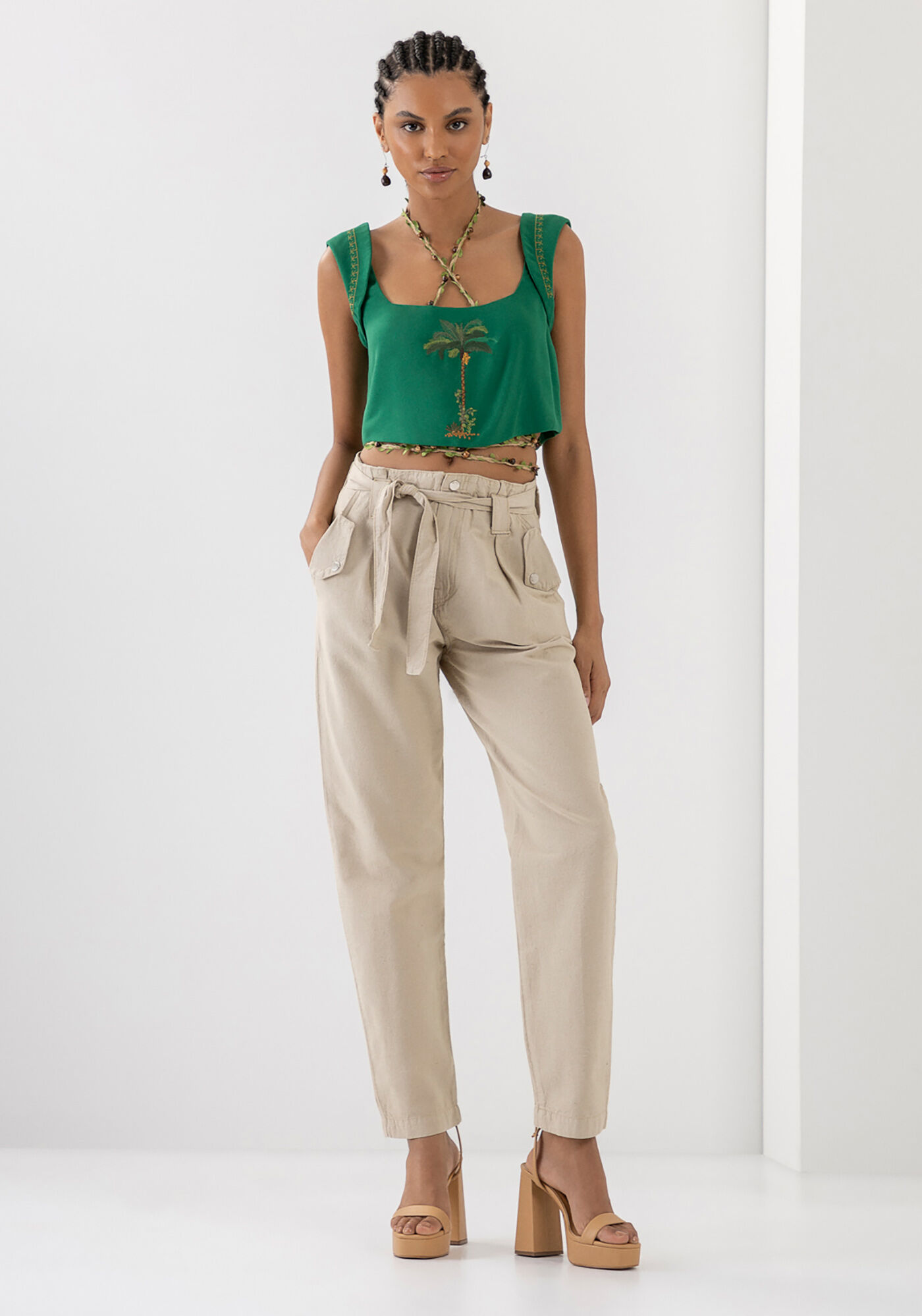 Cal&ccedil;a Carrot Super Alta com Faixa Sustent&aacute;vel, , large.