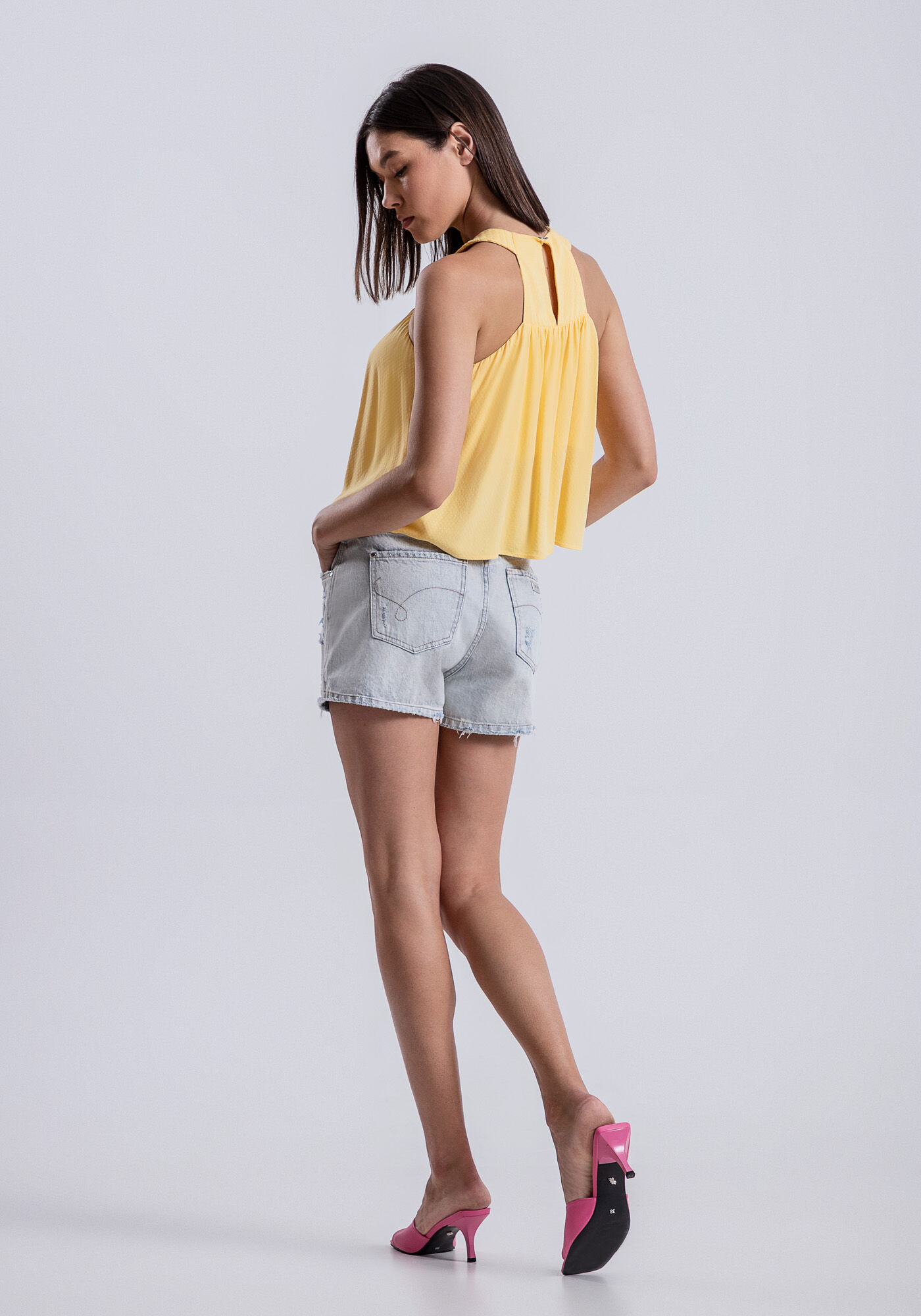 Blusa Ampla em Viscose com Recorte Bordado, , large.