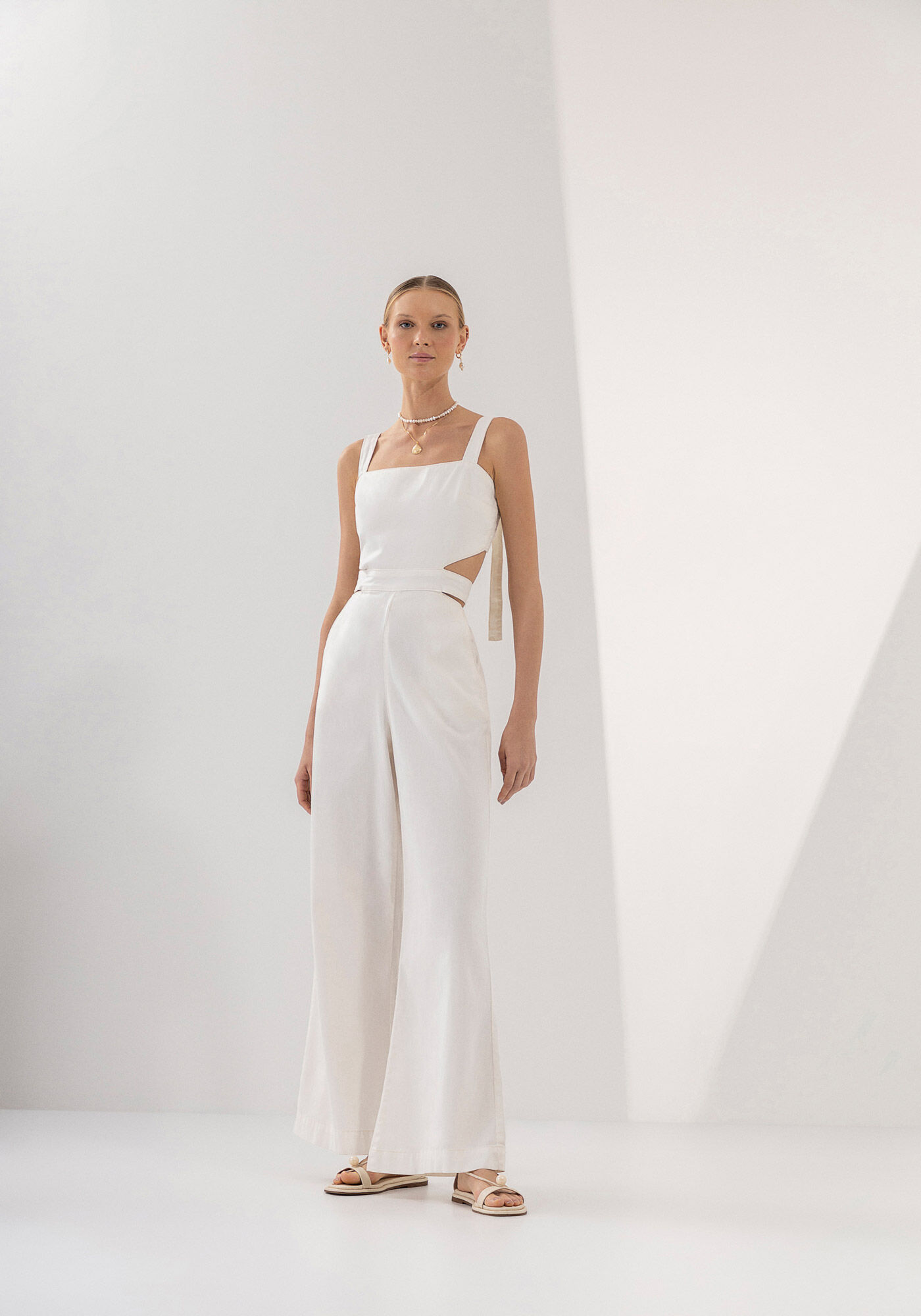 Macac&atilde;o Longo Sarja com Cut Out e Amarra&ccedil;&atilde;o, BRANCO OFF WHITE, large.