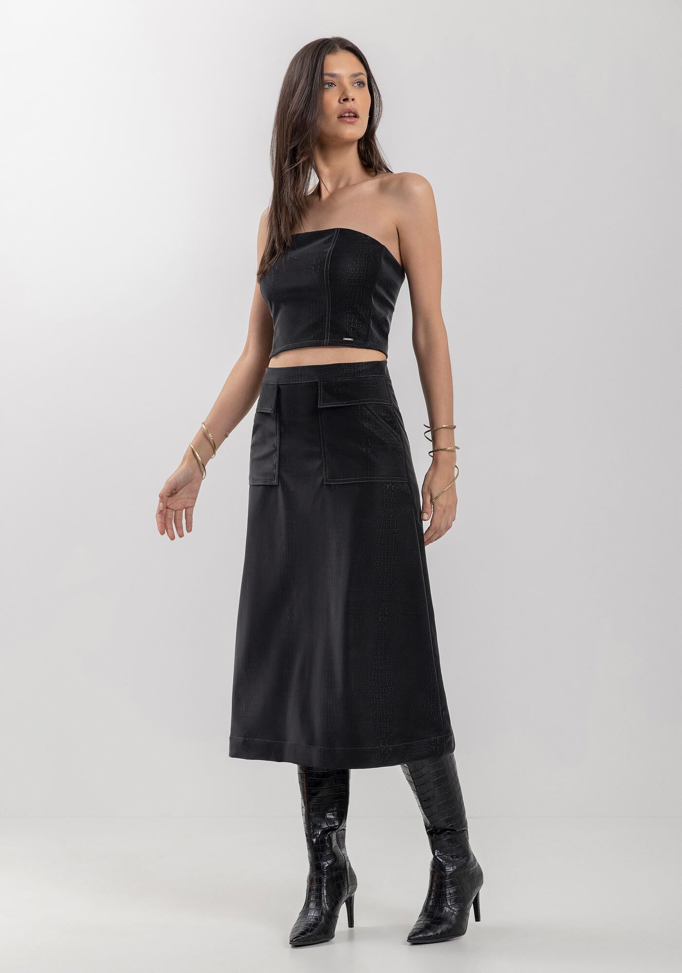 Saia Midi Com Bolsos E Cintura M&eacute;dia Em Malha Leather, , large.