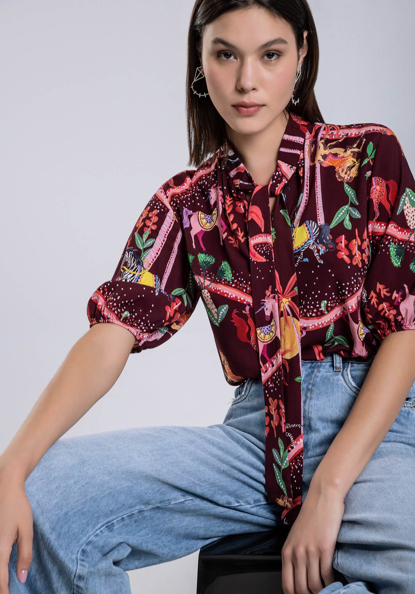 Blusa Ampla em Viscose com La&ccedil;o, NOITE ENCANTADA, large.