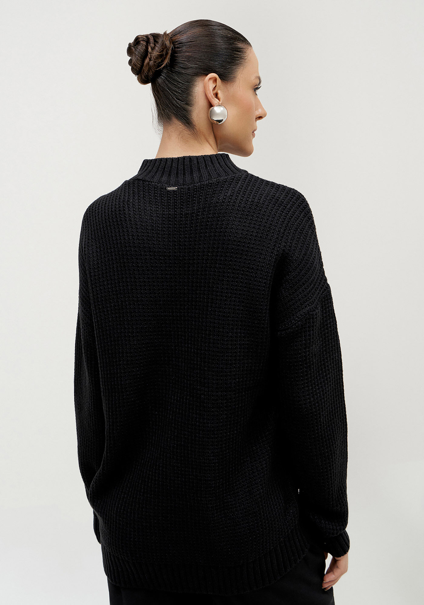 Blus&atilde;o em Tric&ocirc; Texturizado com Barra Transpassada, , large.