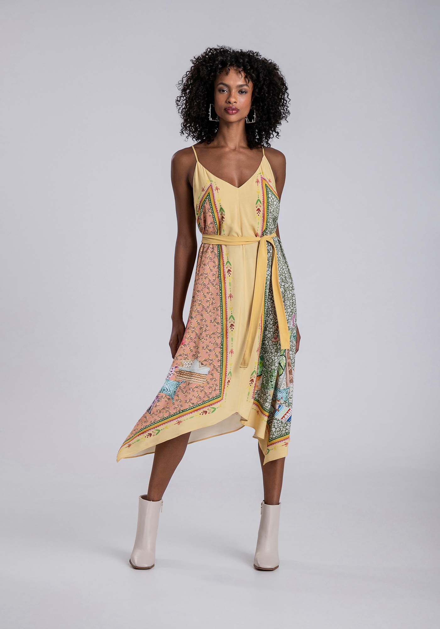 Vestido midi discount com faixa lateral