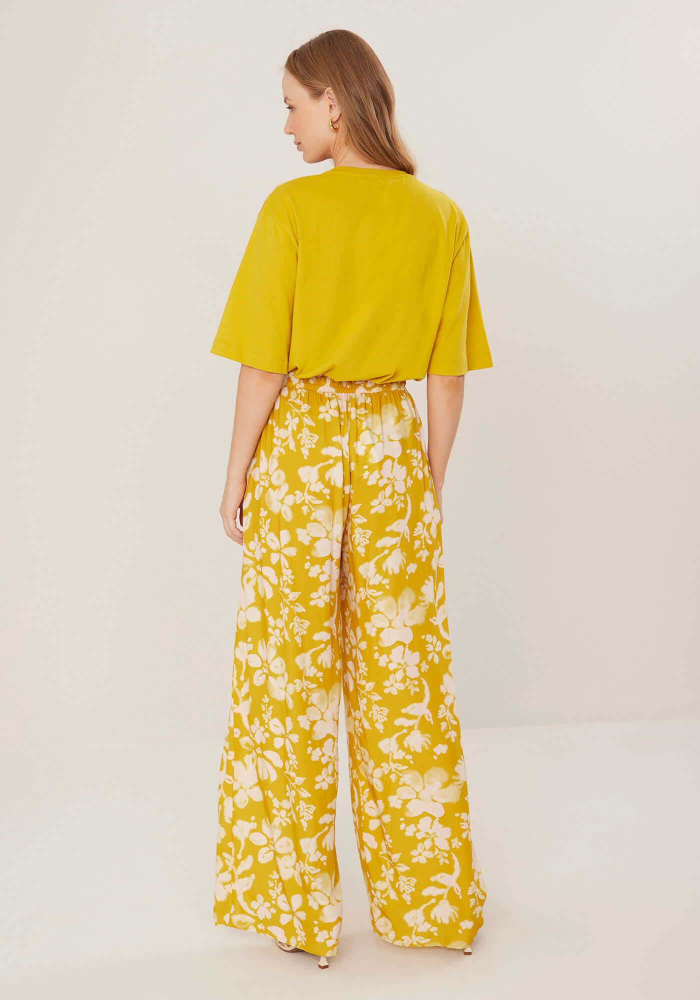 Cal&ccedil;a Pantalona Estampada Em Viscose Com Amarra&ccedil;&atilde;o Frontal, , large.