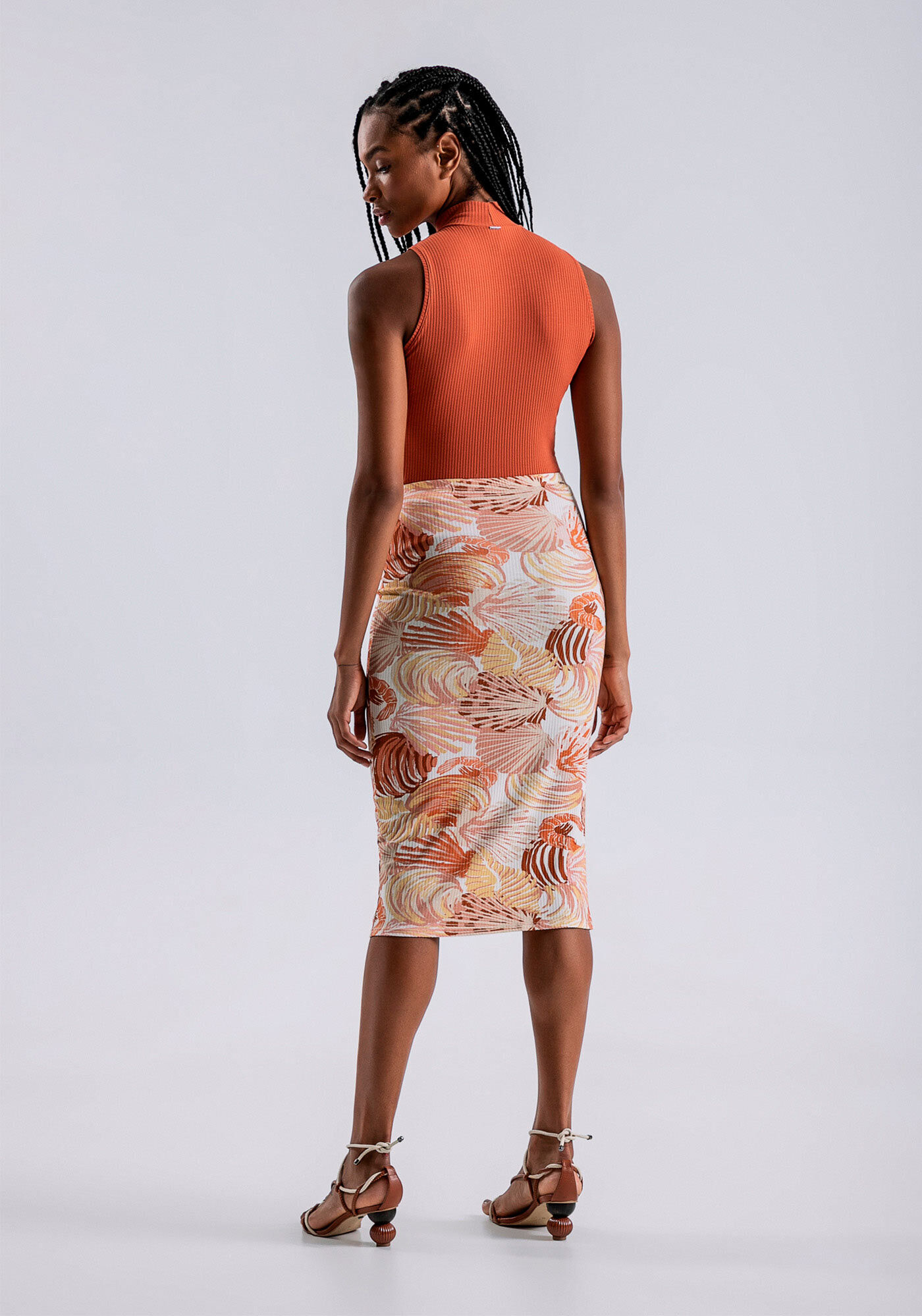 Saia de new arrivals couro midi justa