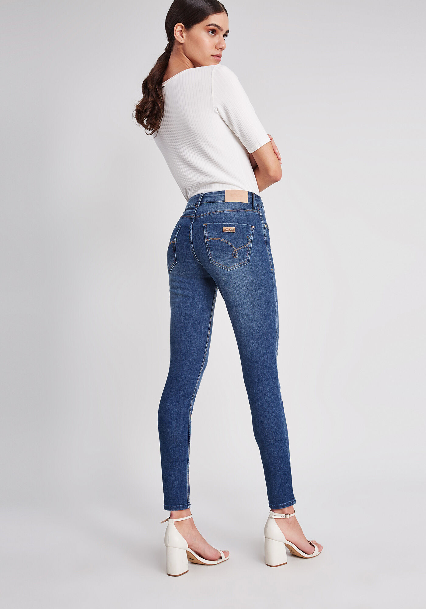 Cal&ccedil;a Skinny Bali Flat Belly, , large.