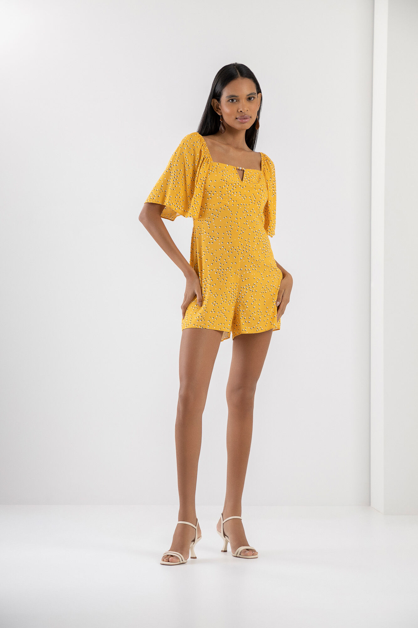 Macac&atilde;o Curto Estampado com Manga Flare, , large.