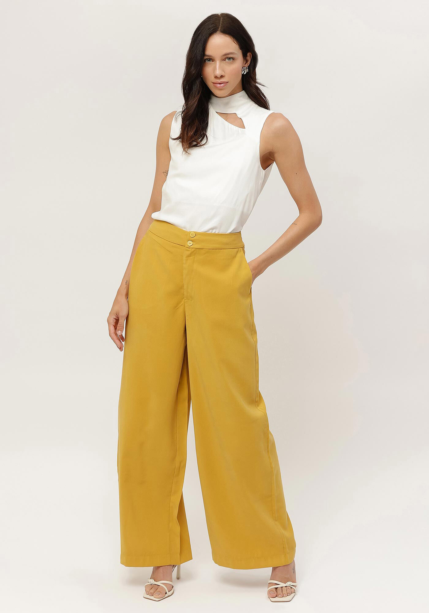 Blusa em Viscose com Cut e La&ccedil;o Gola, , large.