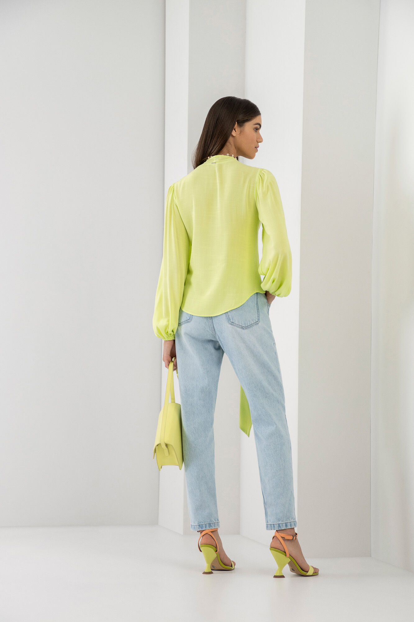 Blusa Manga Longa em Viscose com M&aacute;xi La&ccedil;o, , large.