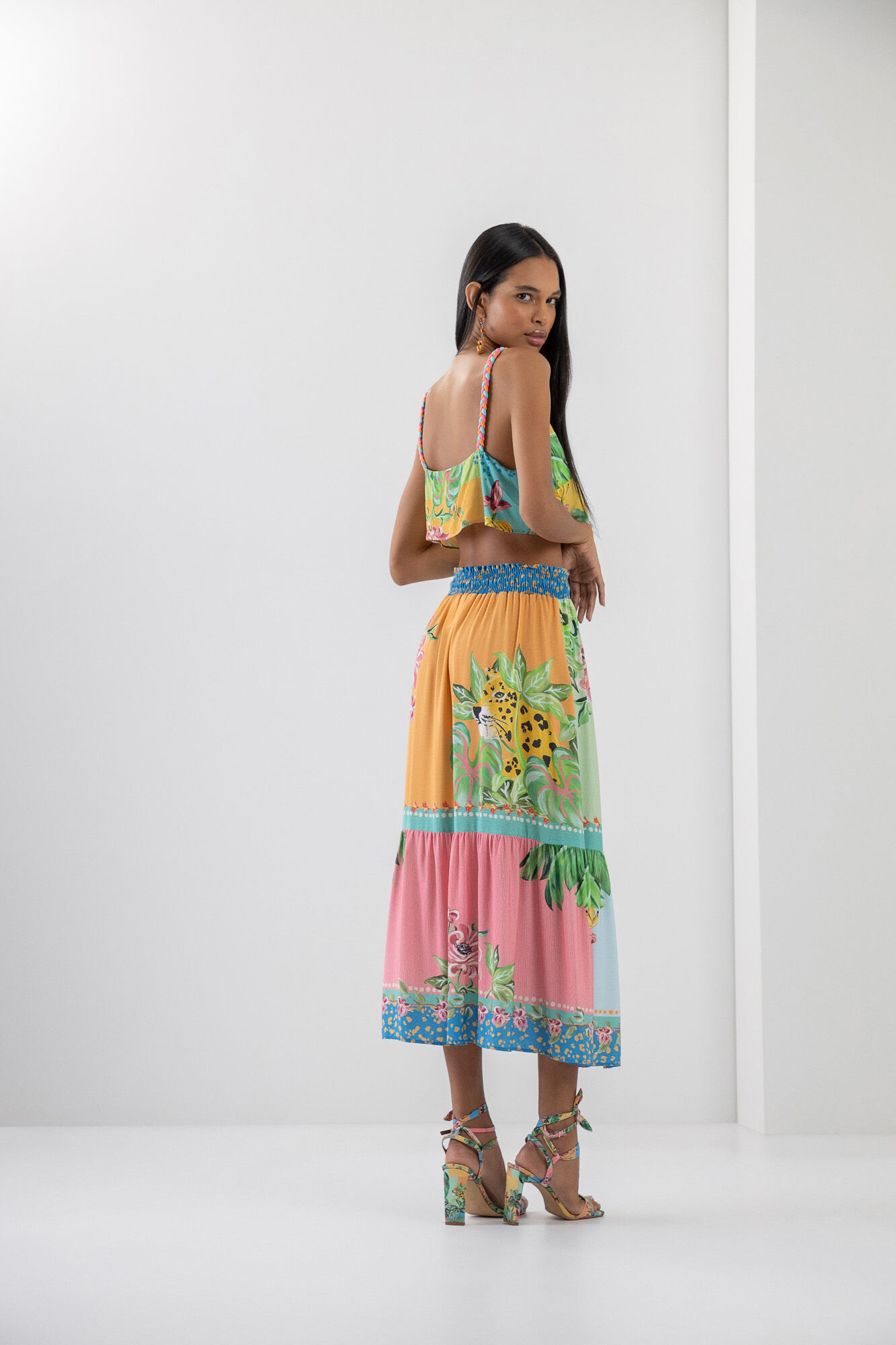 Blusa Cropped Estampada com Al&ccedil;a Tran&ccedil;ada, , large.