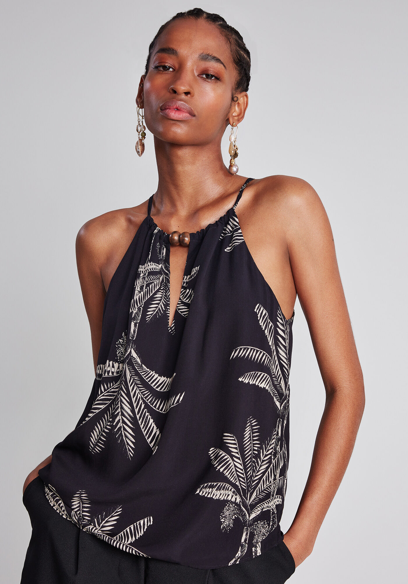 Blusa com Al&ccedil;as Detalhe Decote, , large.