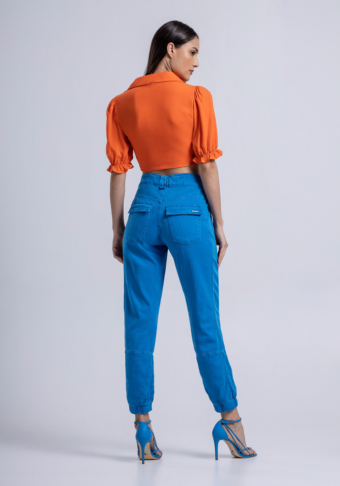 Camisa Manga Curta Cropped em Crepe com Bordado, , large.