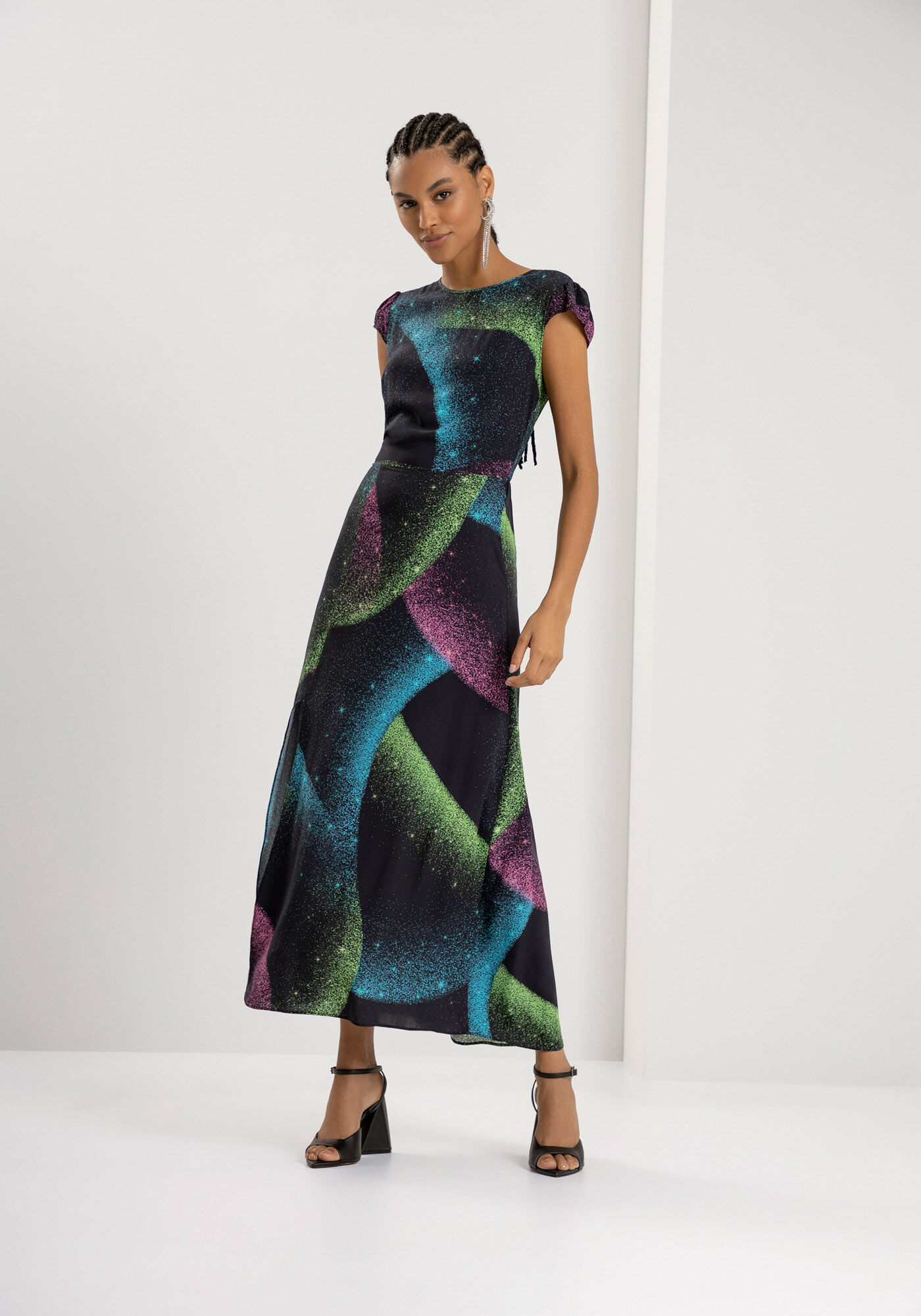 Vestido longo estampado com fenda deals na frente