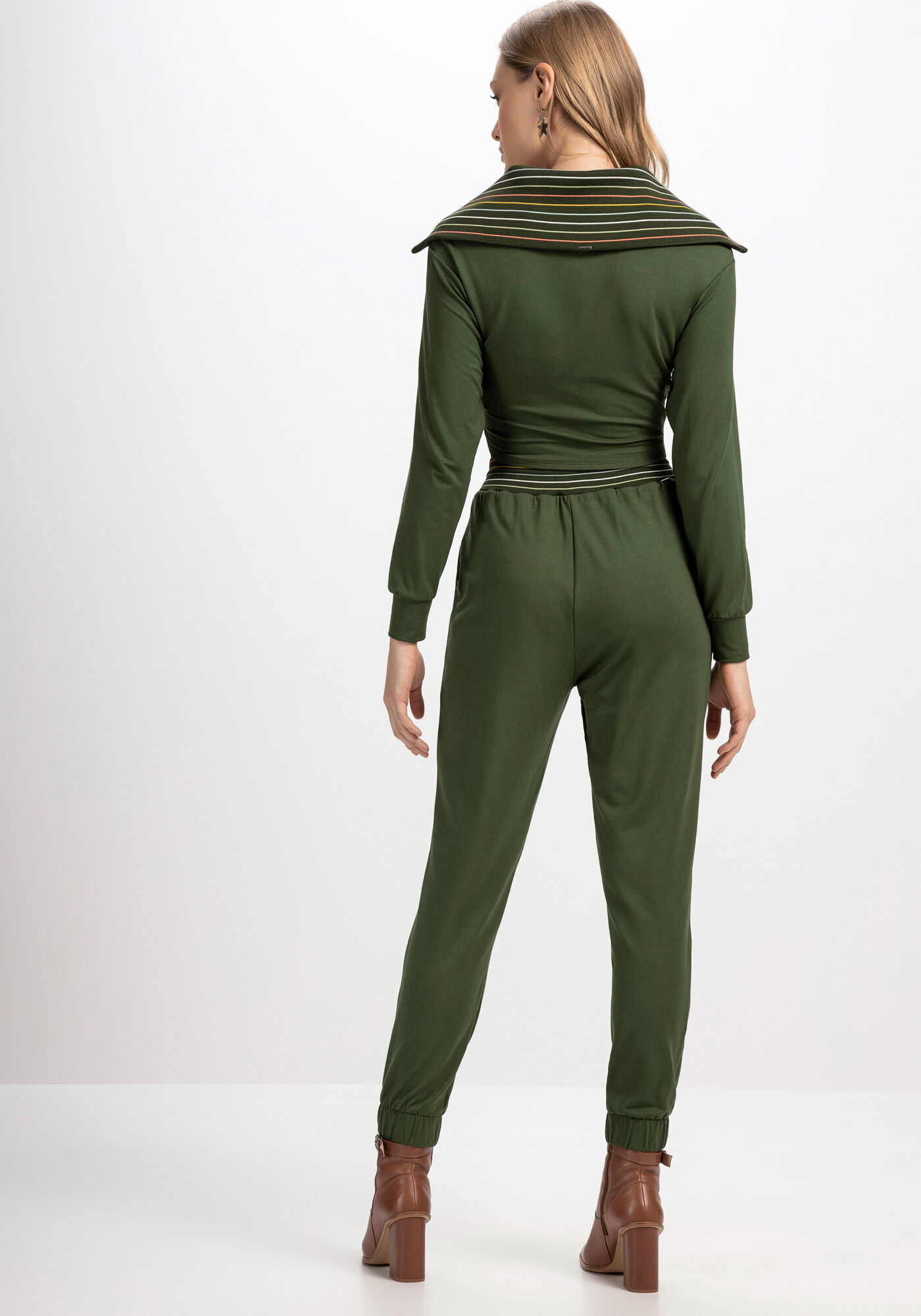 Jaqueta Cropped em Moletom com M&aacute;xi Gola, , large.