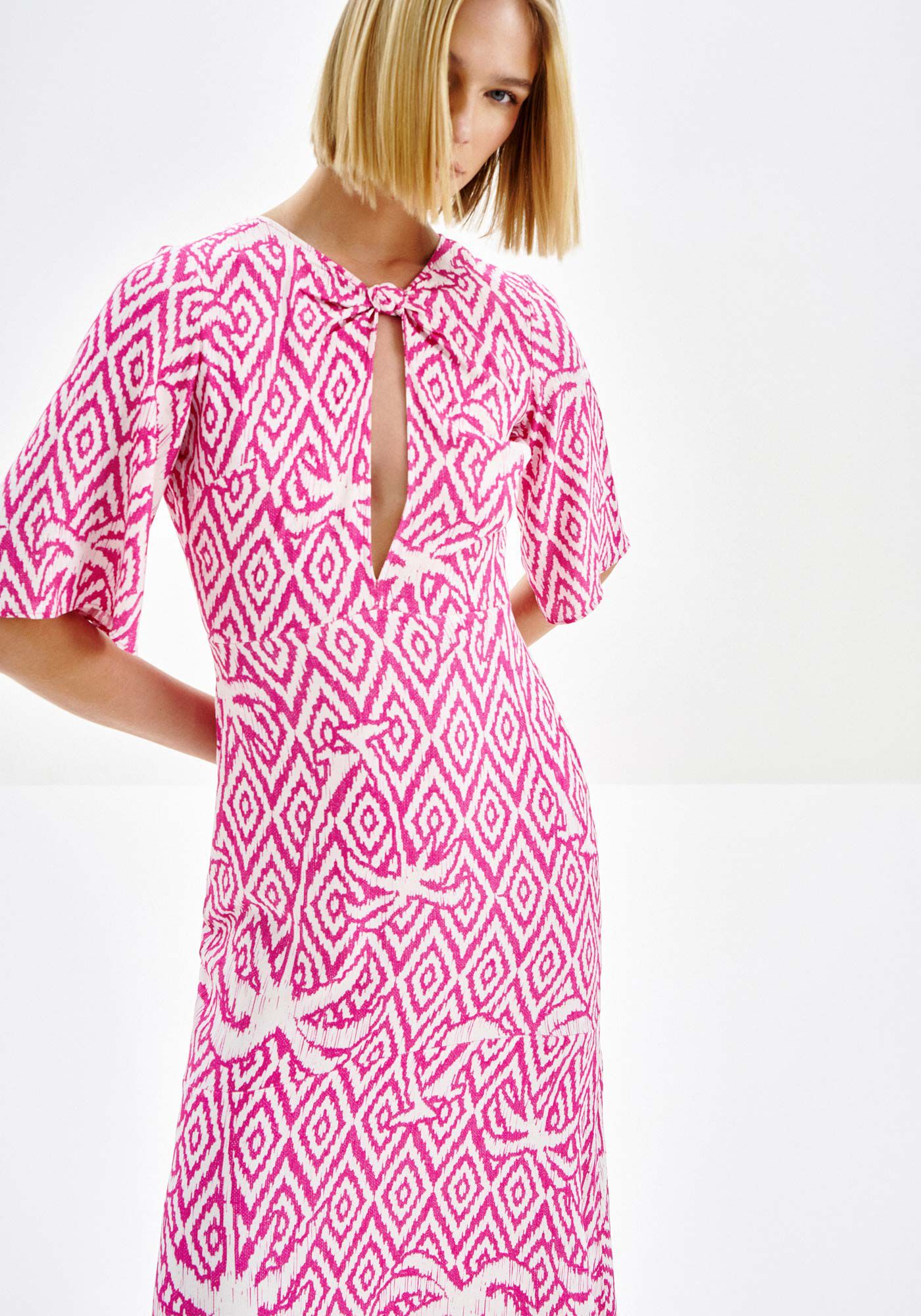 Vestido Longo em Viscose com Cut Decote, , large.