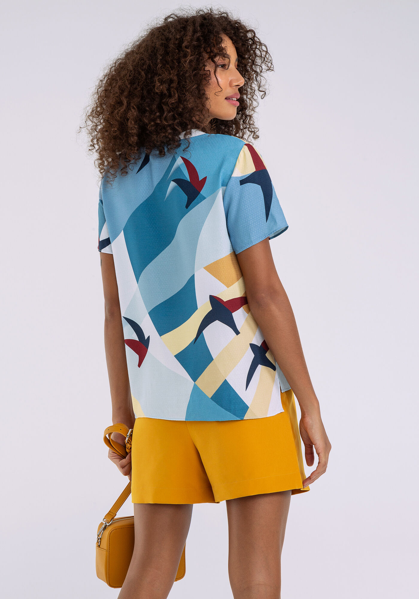 Blusa Decote V Retil&iacute;nea Estampa, MIGRACAO, large.