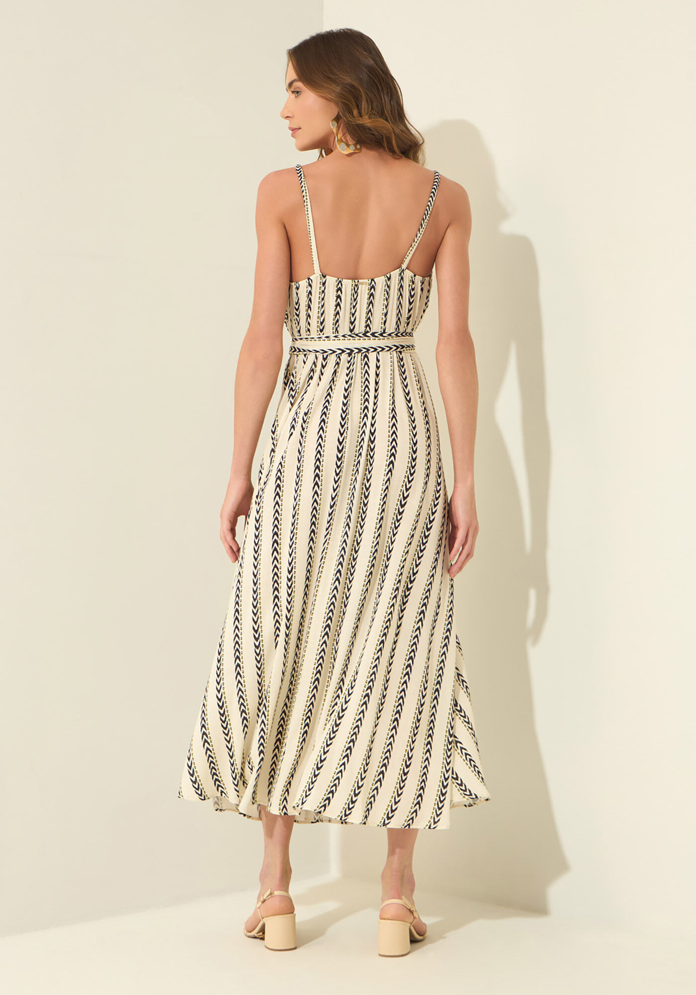 Vestido Ch&aacute; Transpassado Com Al&ccedil;as, VIELAS PRETO, large.