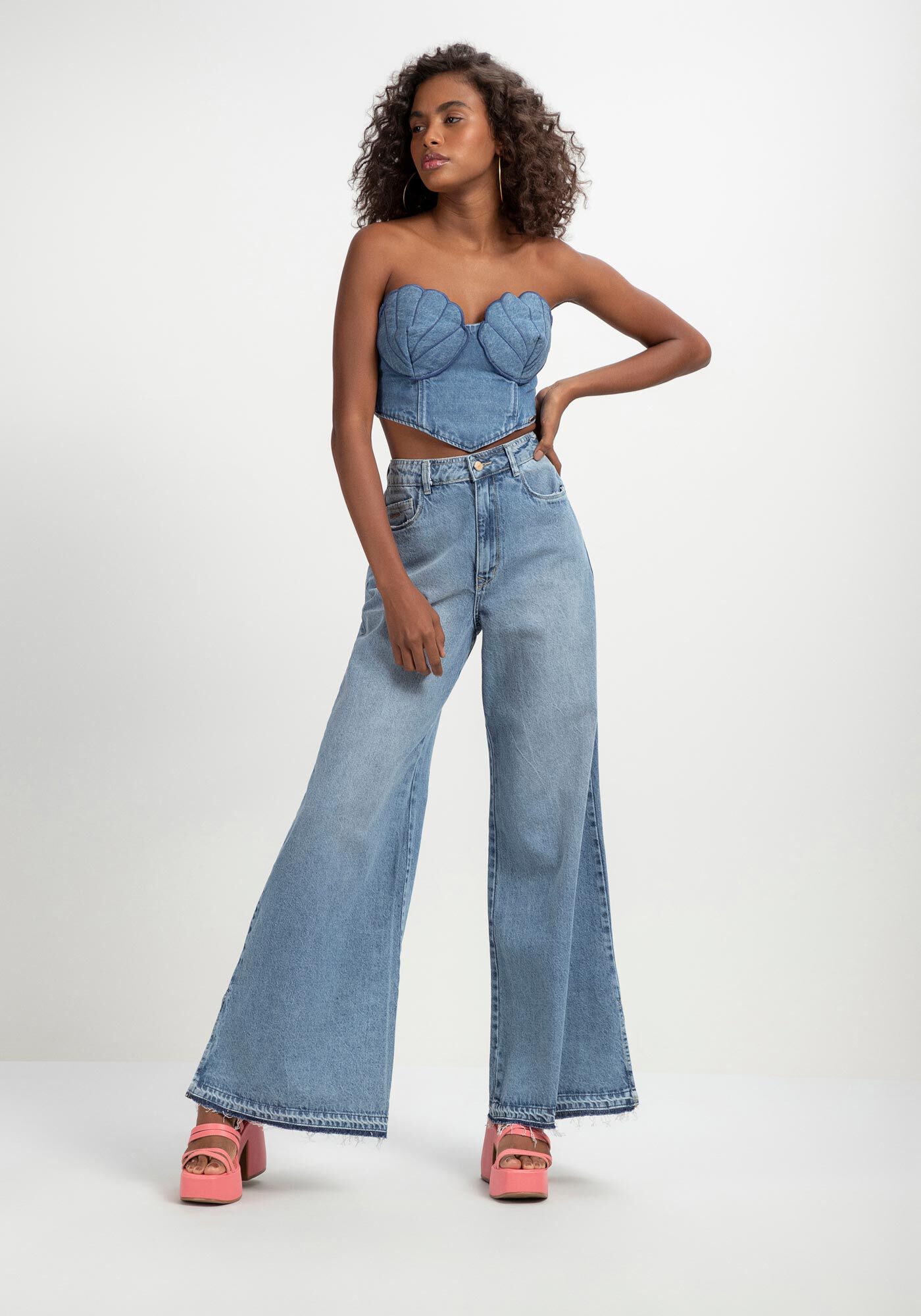 Cal a Jeans Pantalona com Abertura Barra Lez a Lez
