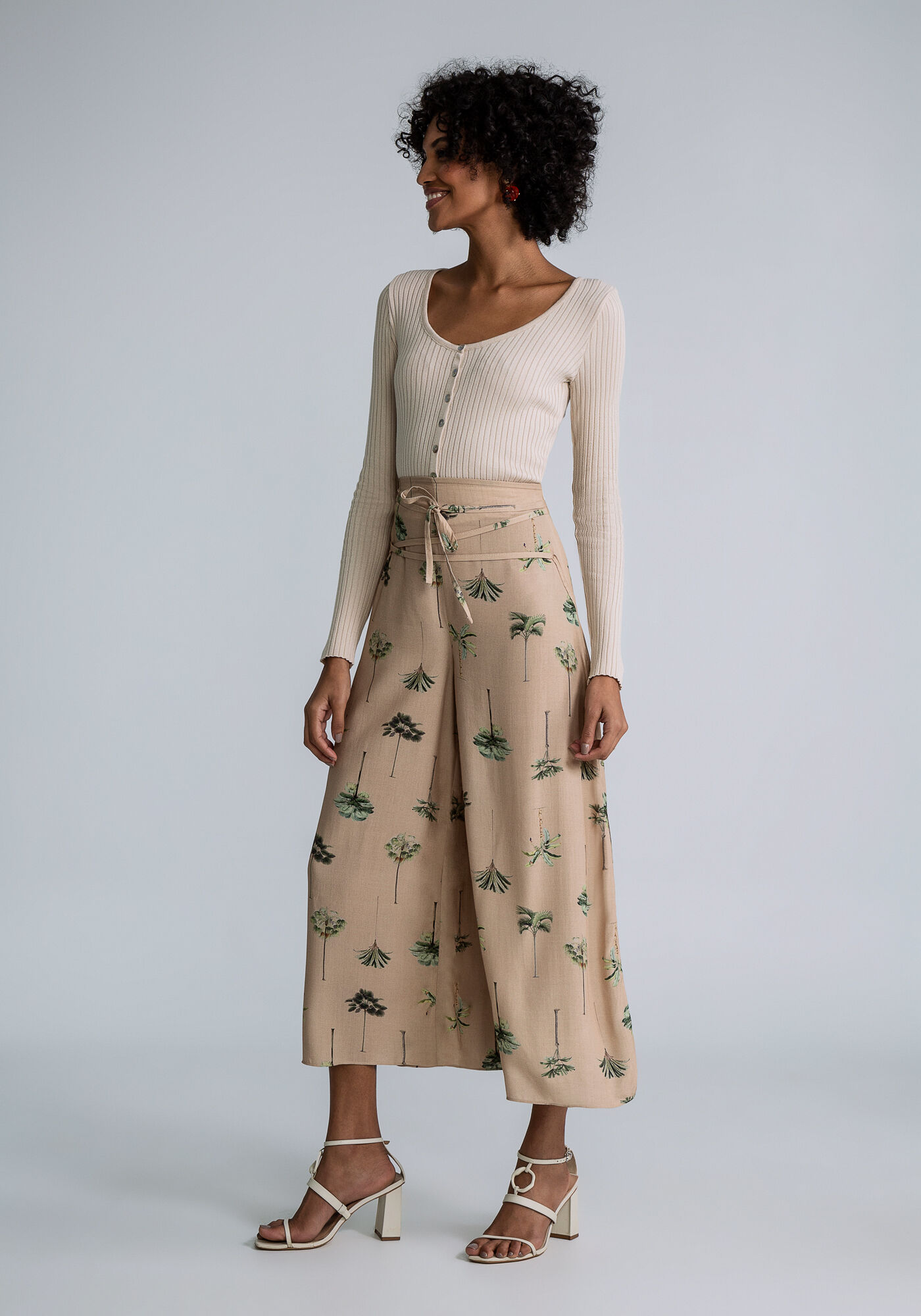 Calça shop pantacourt lezalez