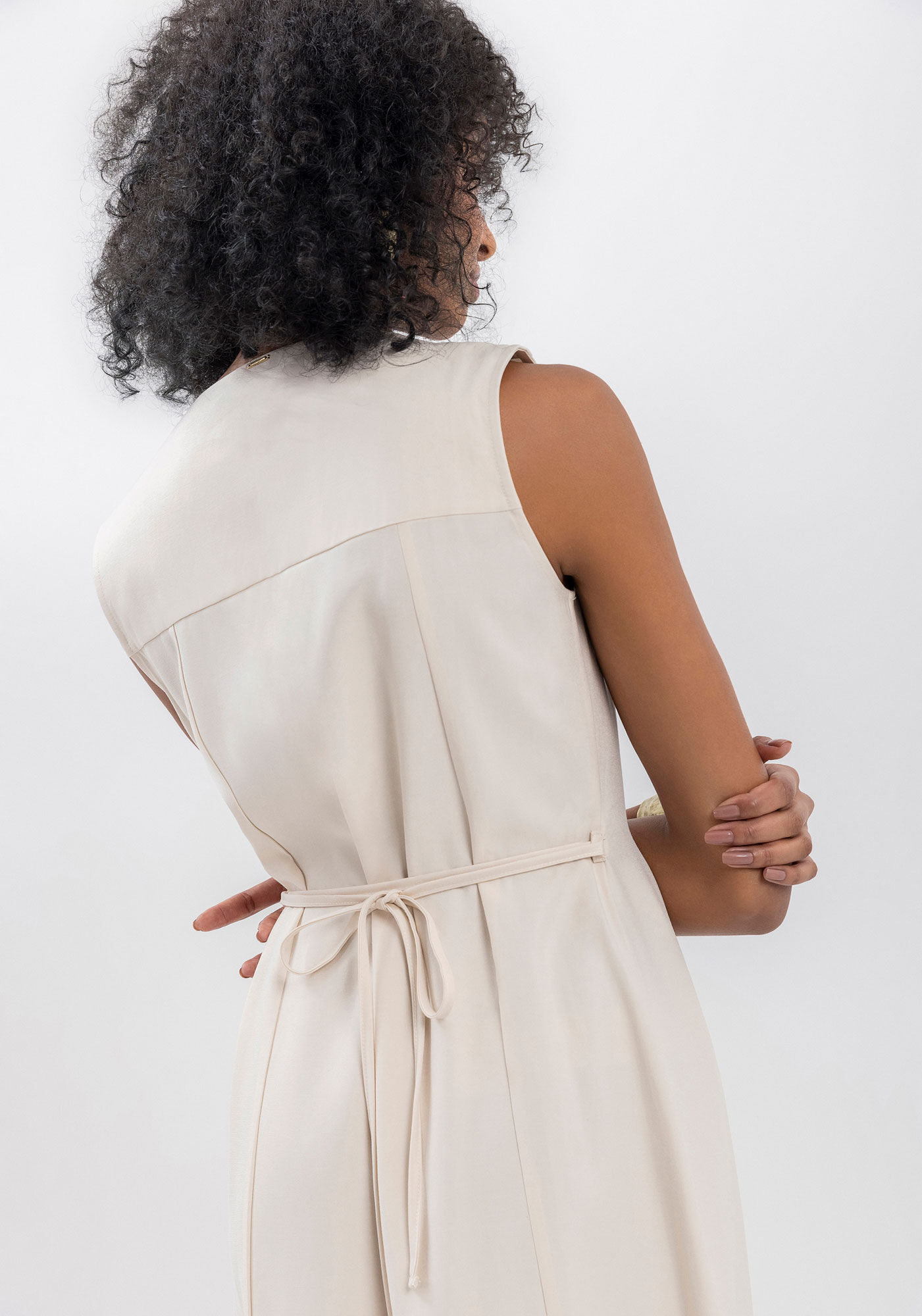 Vestido Midi Ch&aacute; Em Alfaiataria Com Amarra&ccedil;&atilde;o Na Cintura, , large.