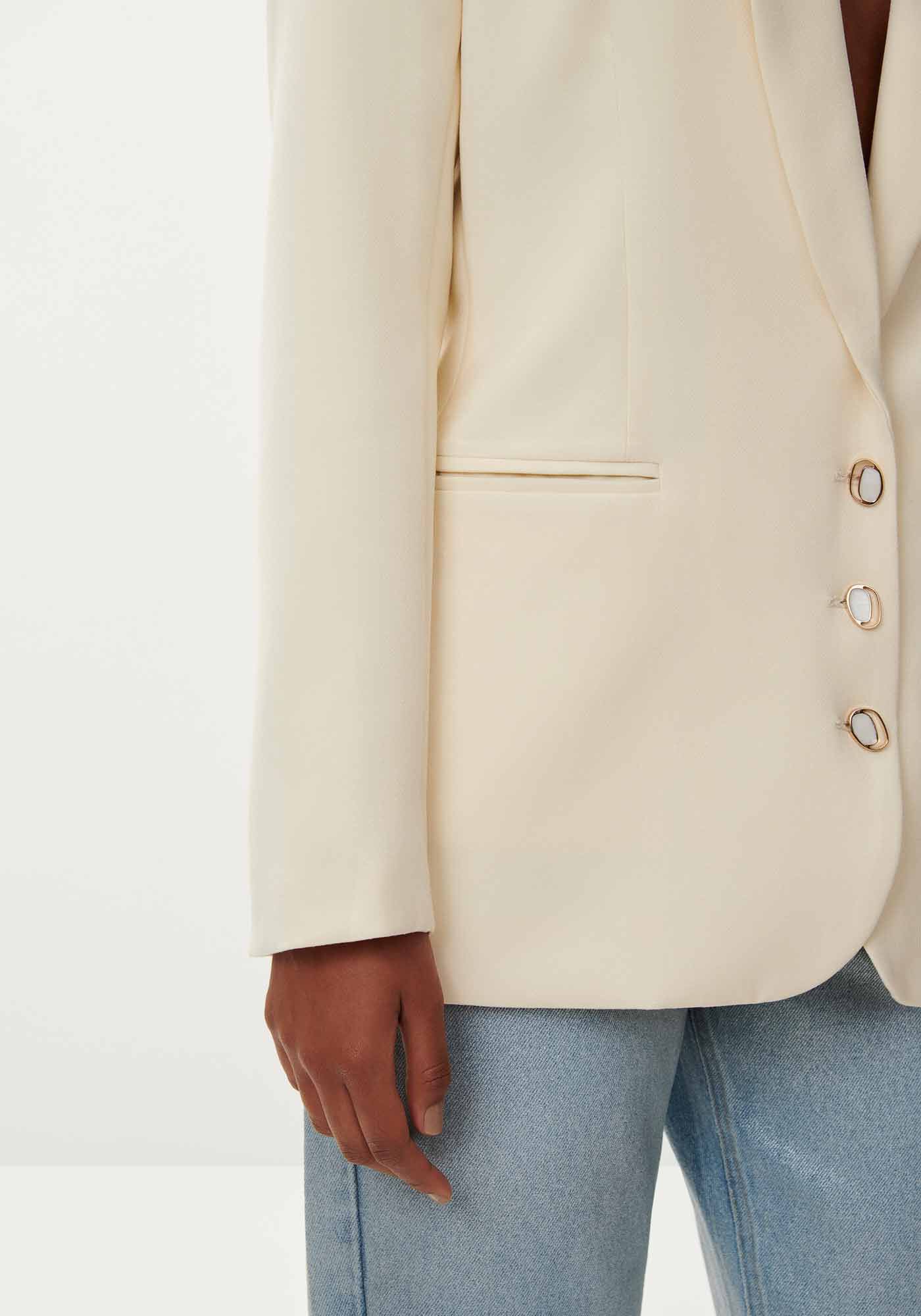 Blazer Alfaiataria Cl&aacute;ssico com Gola Redonda, , large.