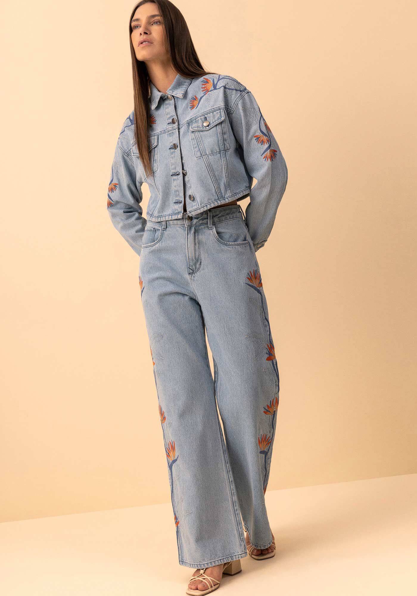 Cal&ccedil;a Jeans Wide Leg Com Cintura Alta E Bordados Laterais, JEANS, large.