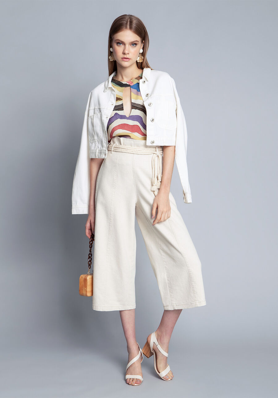 Jaqueta Sarja Cropped, BRANCO OFF WHITE. Jaqueta Sarja Cropped, BRANCO OFF WHITE, large.