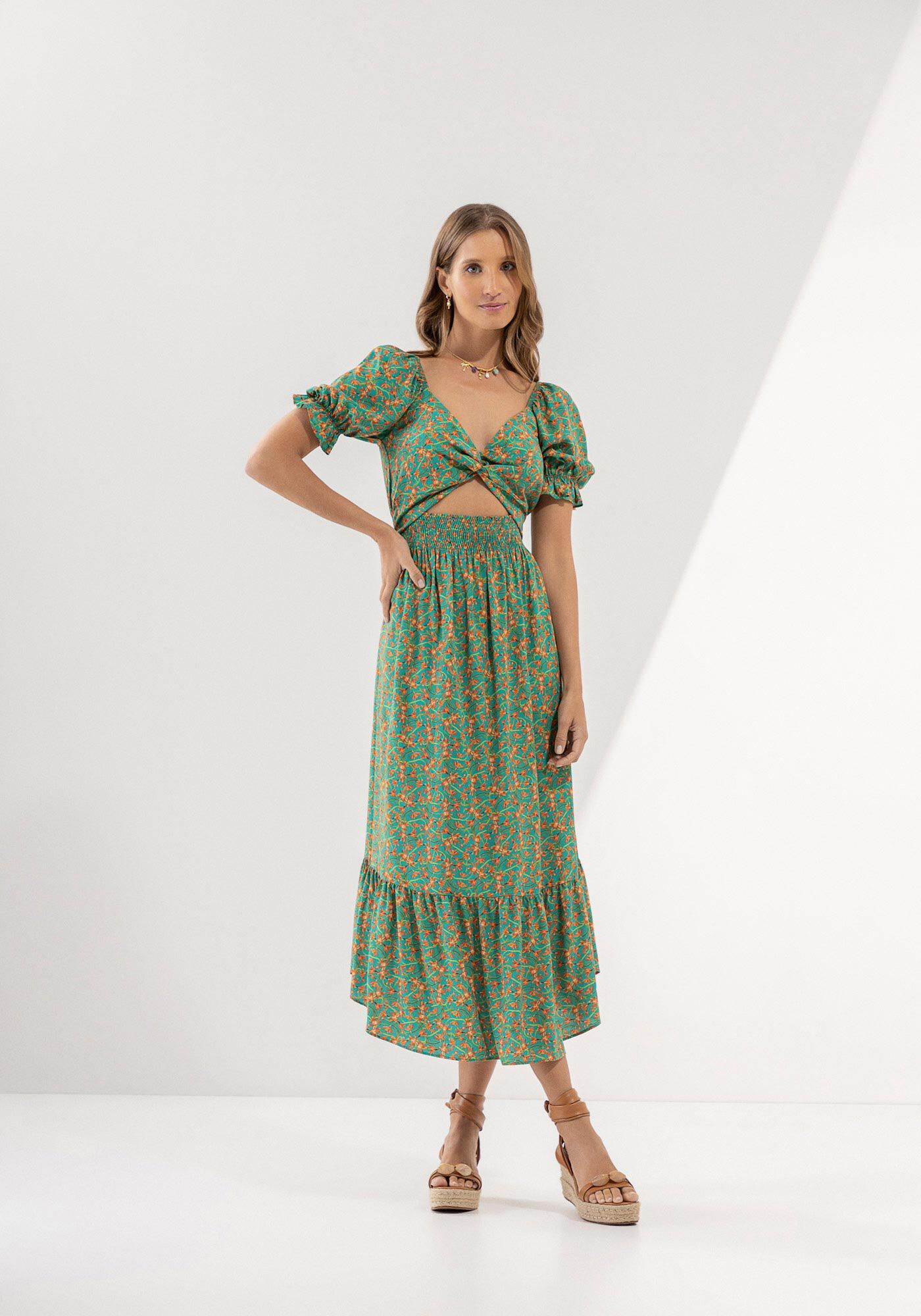 Vestido Midi em Viscose com Recorte Busto, , large.