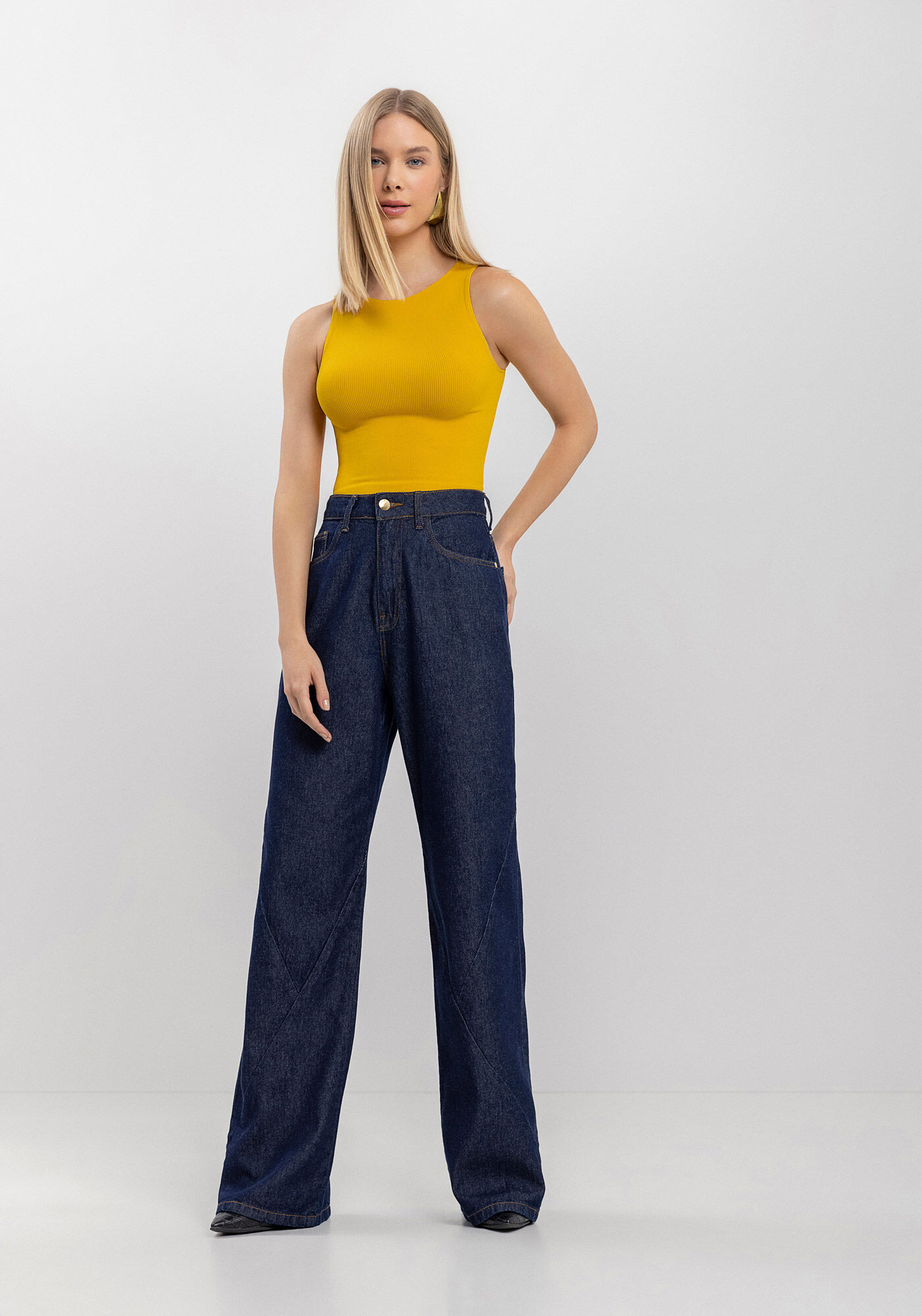 Blusa Curta Sem Mangas Em Malha Seamless, , large.