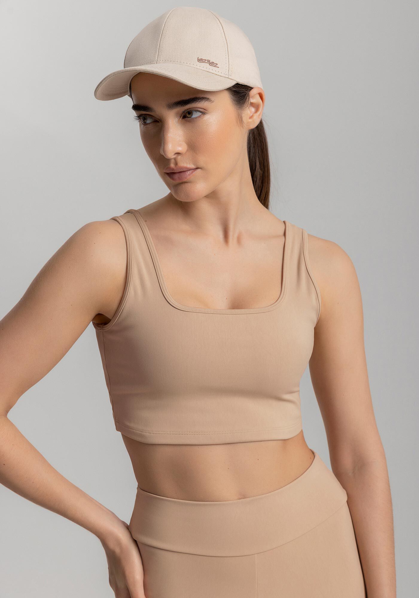 Bon&eacute; De Aba Curva Em Sarja Com Bordado Frontal Move, , large.