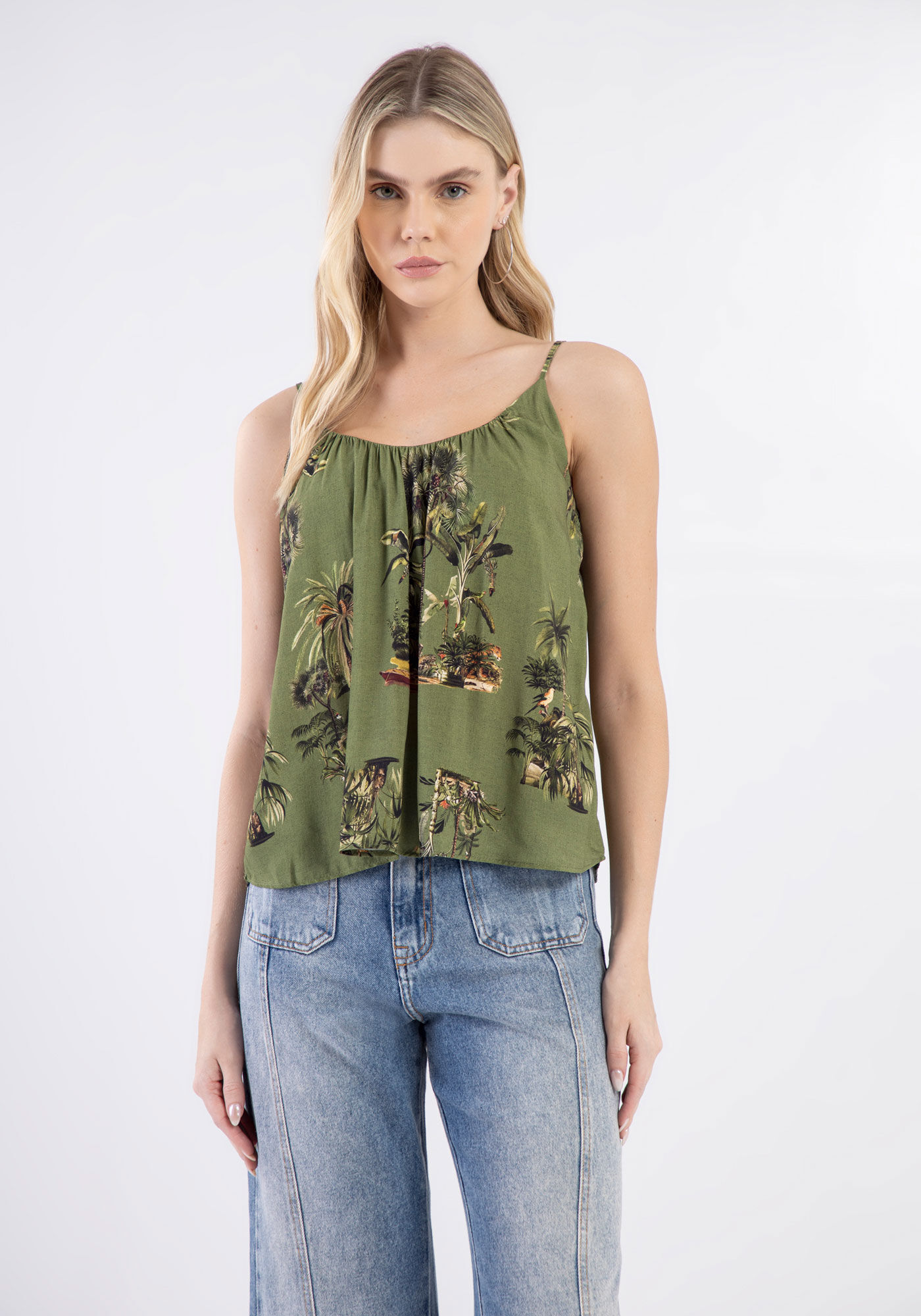 Blusa Estampada em Viscose com Franzido Decote, , large.